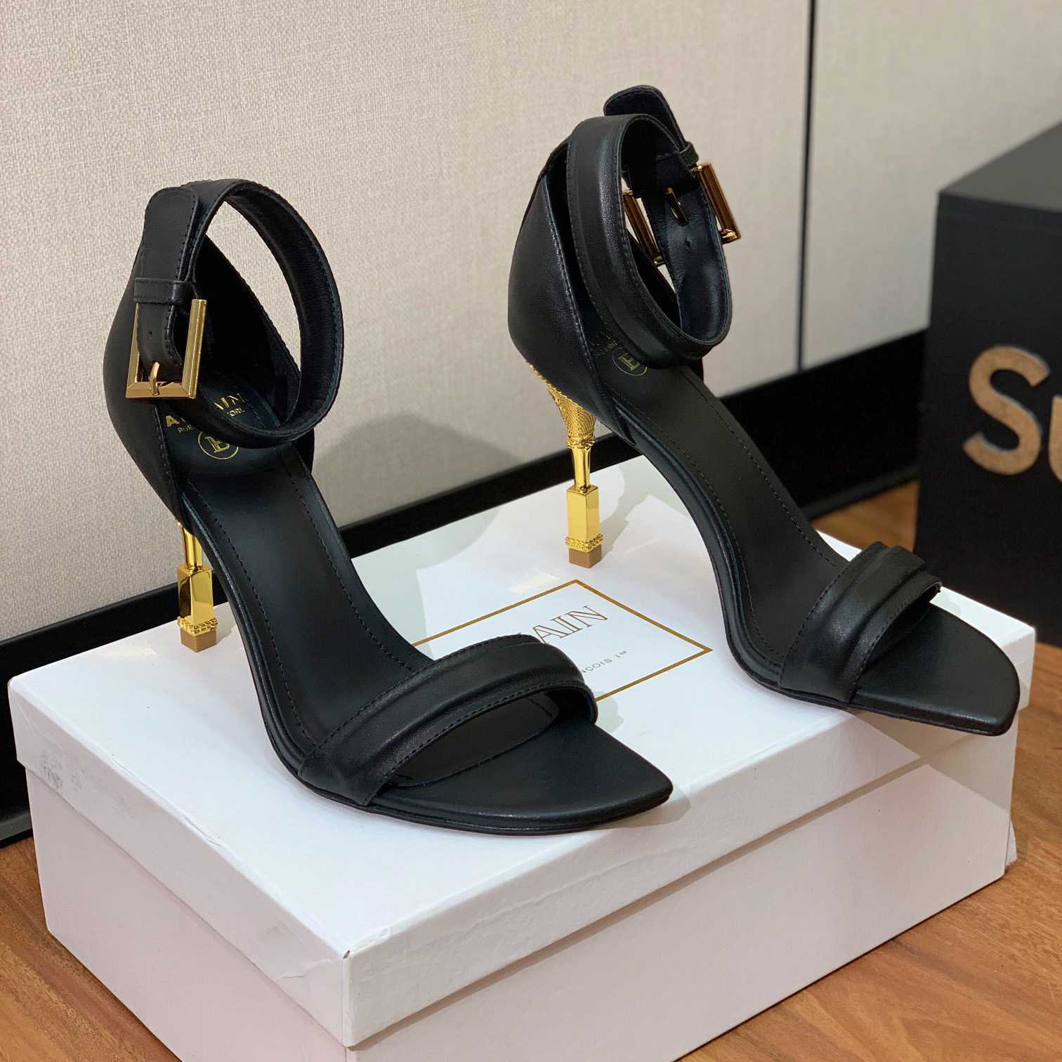 Balmain Moneta 105mm Leather Sandals - FashionPlug
