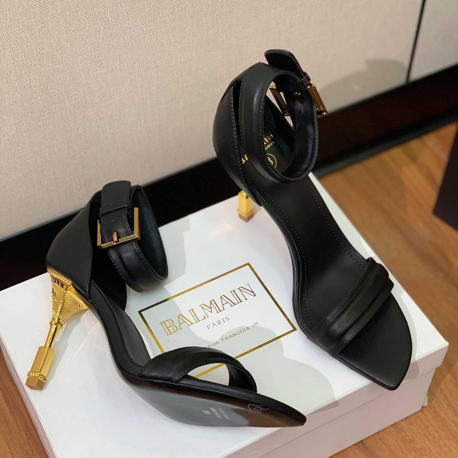 Balmain Moneta 105mm Leather Sandals - FashionPlug