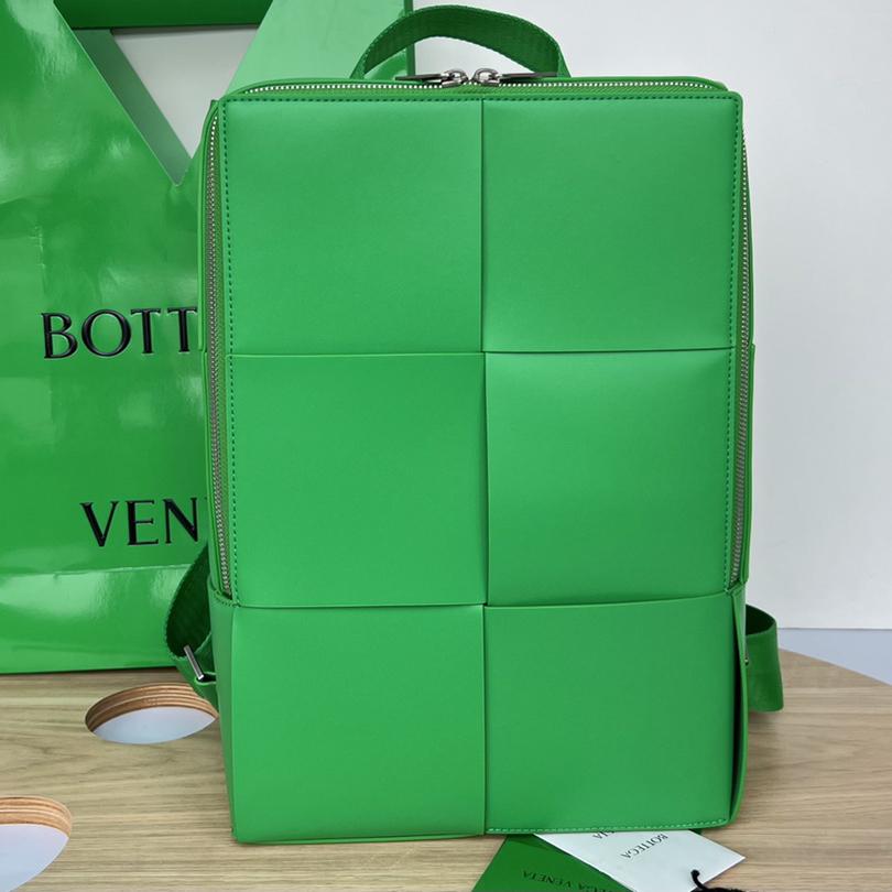 Bottega Veneta Arco Backpack - FashionPlug