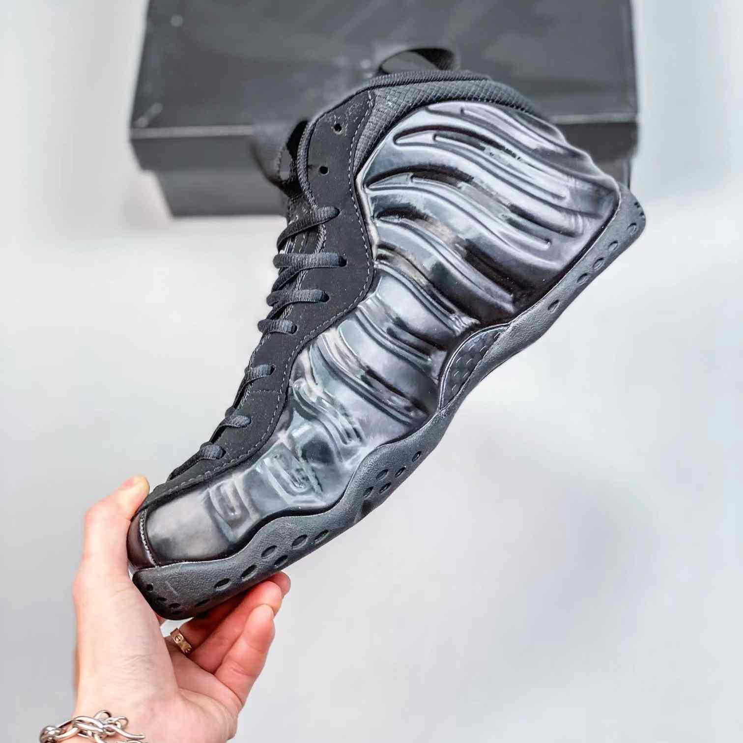 Nike Air Foamposite Pro Sneakers     jxd022a24 - FashionPlug