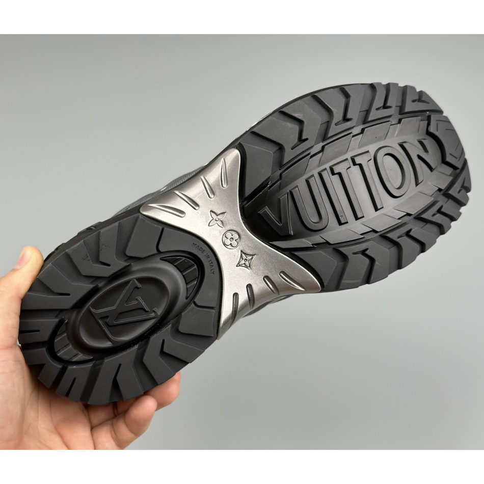 Louis Vuitton LV Discovery Lace Up  1ABZ2U - FashionPlug