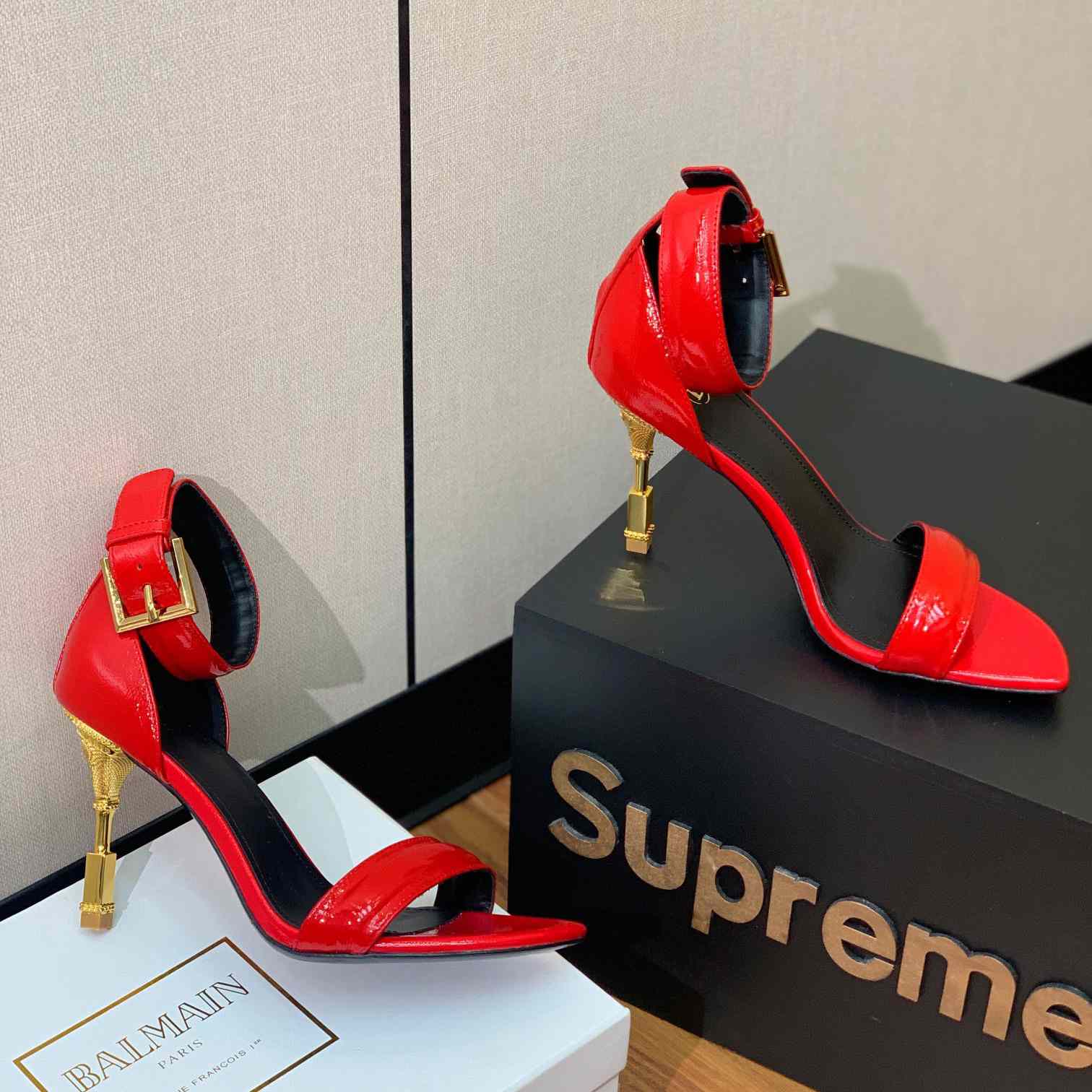 Balmain Moneta Patent Leather Sandals - FashionPlug