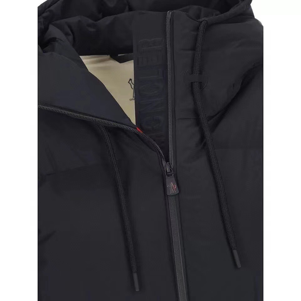Moncler Allesaz Jacket - FashionPlug
