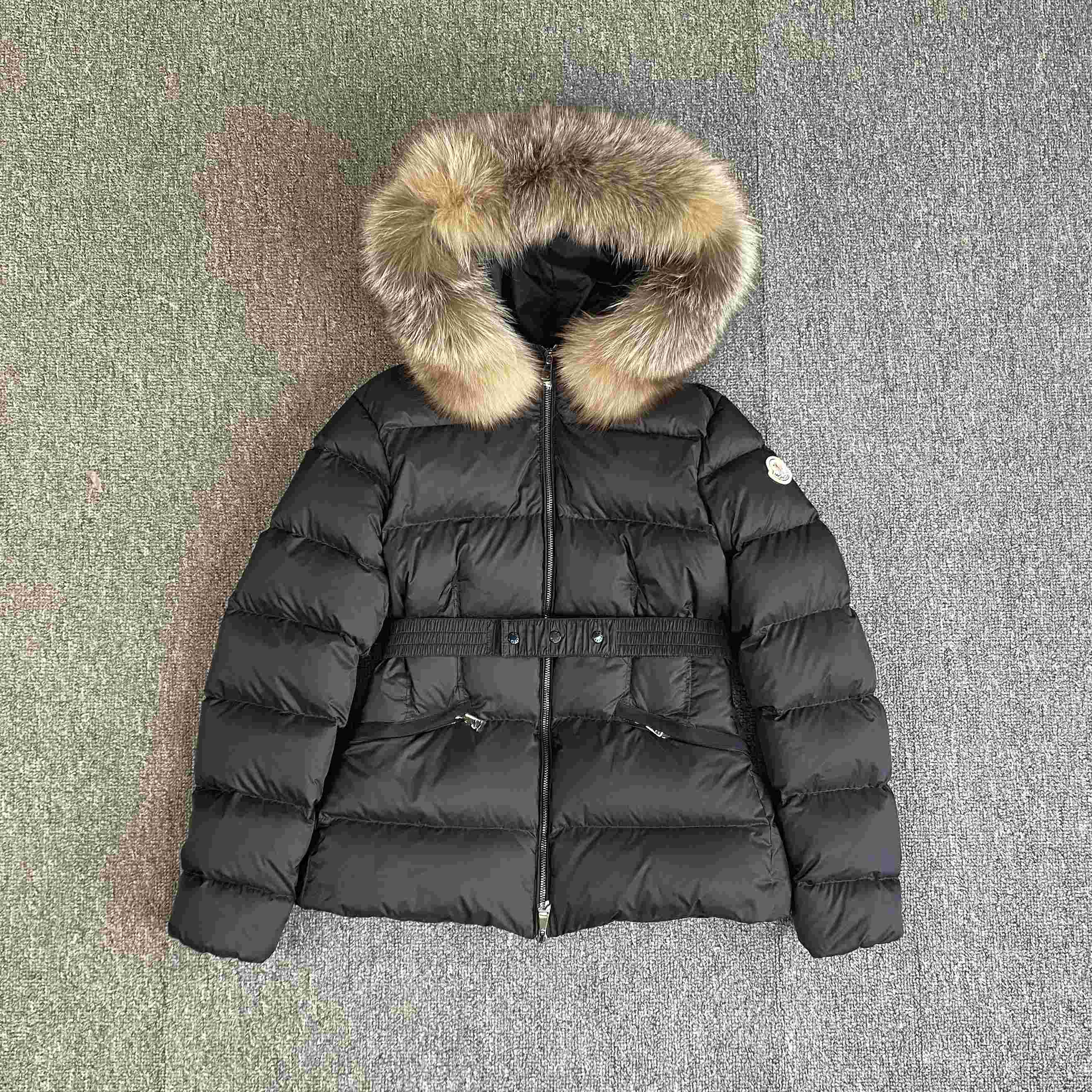 Moncler Boed Short Down Jacket - FashionPlug
