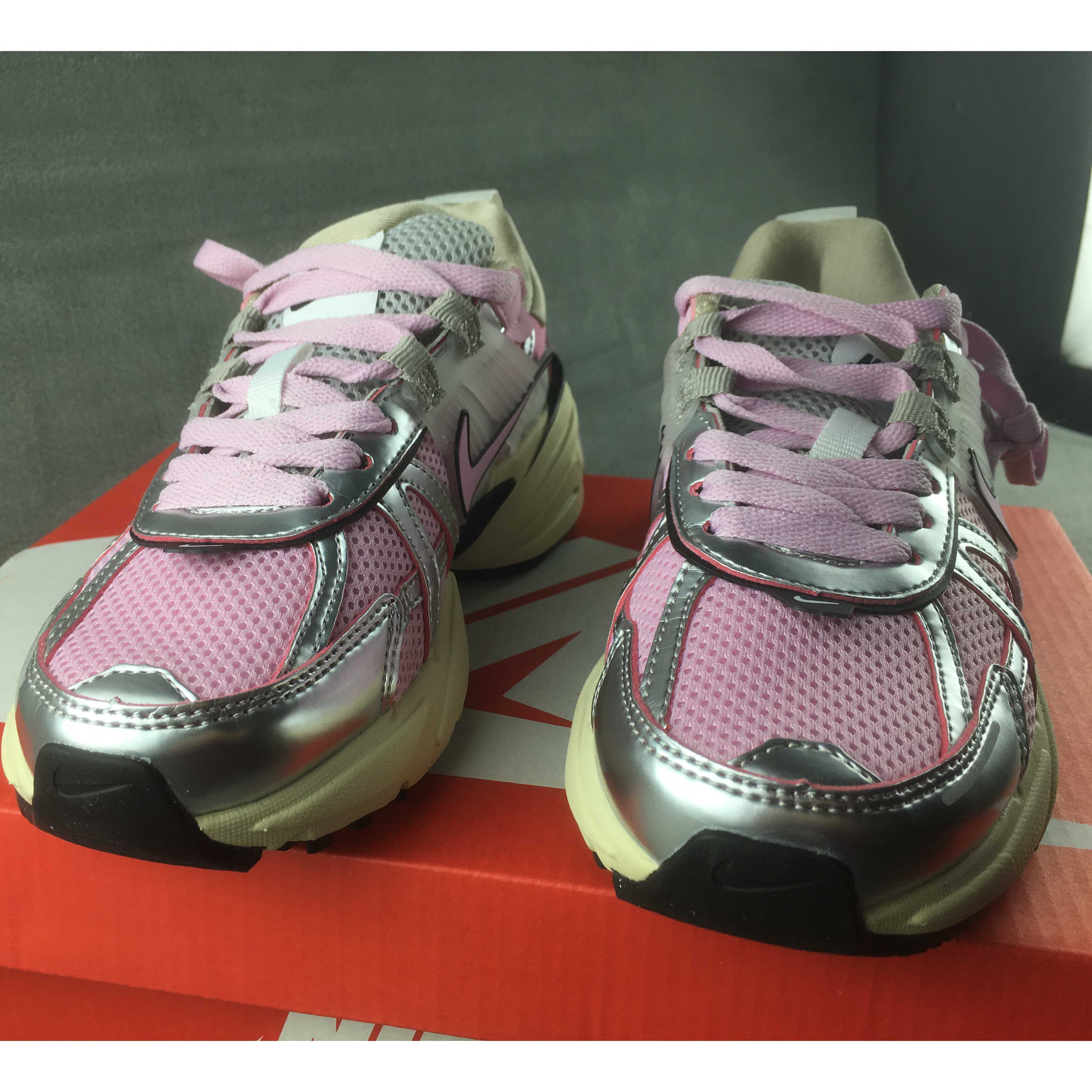 Nike V2K Runtekk Sneaker          fd0736-005  - FashionPlug