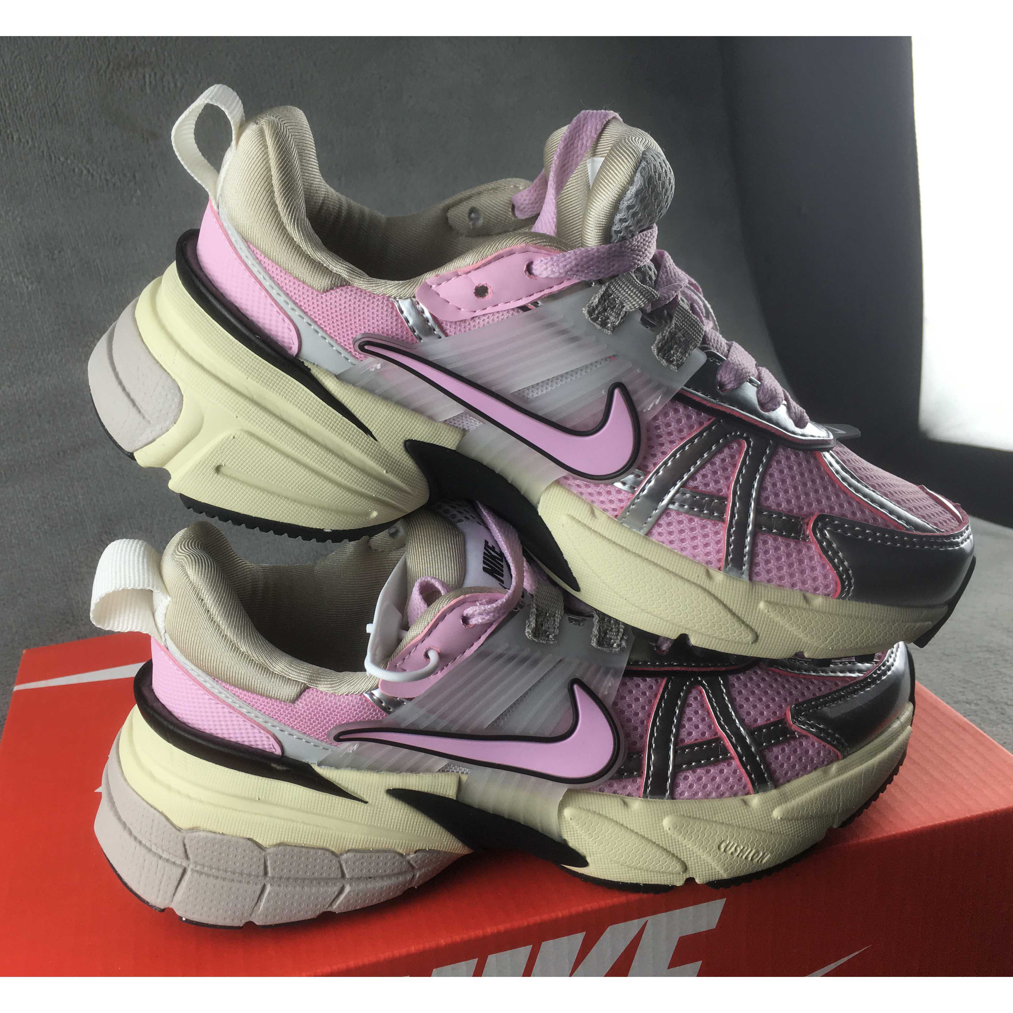 Nike V2K Runtekk Sneaker          fd0736-005  - FashionPlug