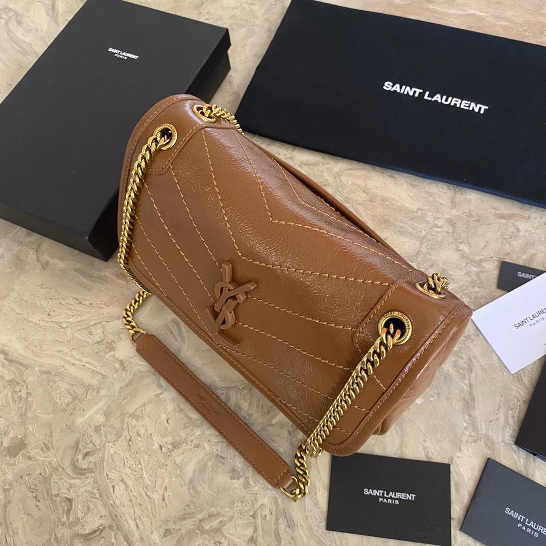 Saint Laurent Niki Medium In Vintage Leather (22×16×12cm) - FashionPlug