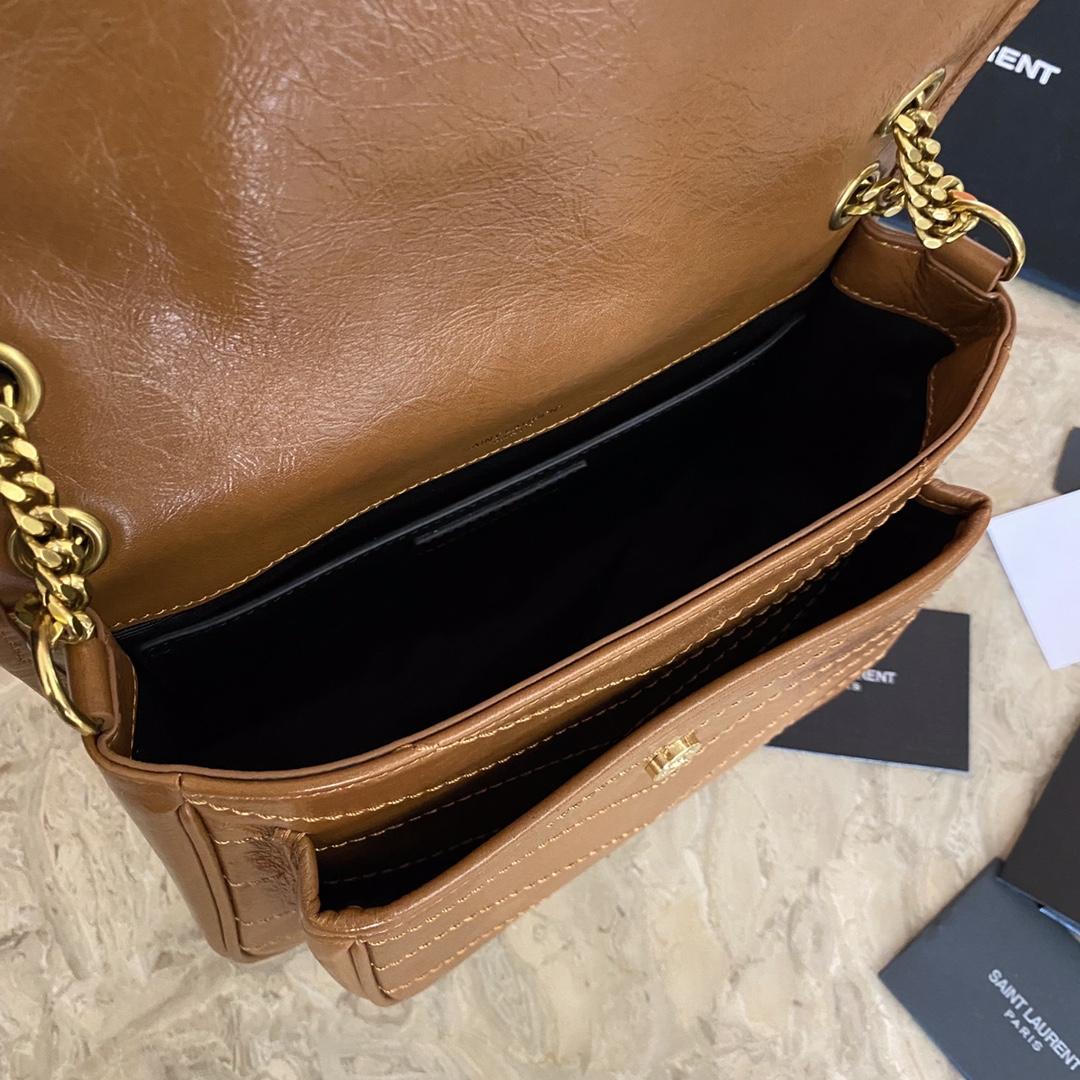 Saint Laurent Niki Medium In Vintage Leather (22×16×12cm) - FashionPlug