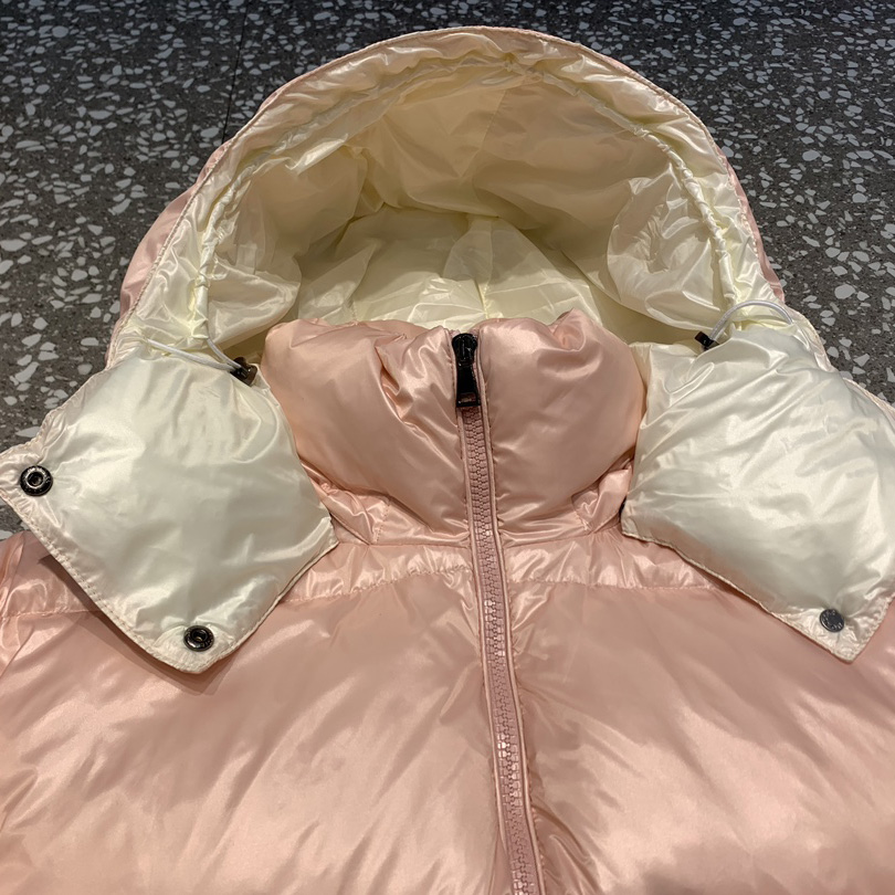 Moncler Abbaye Short Down Jacket - FashionPlug