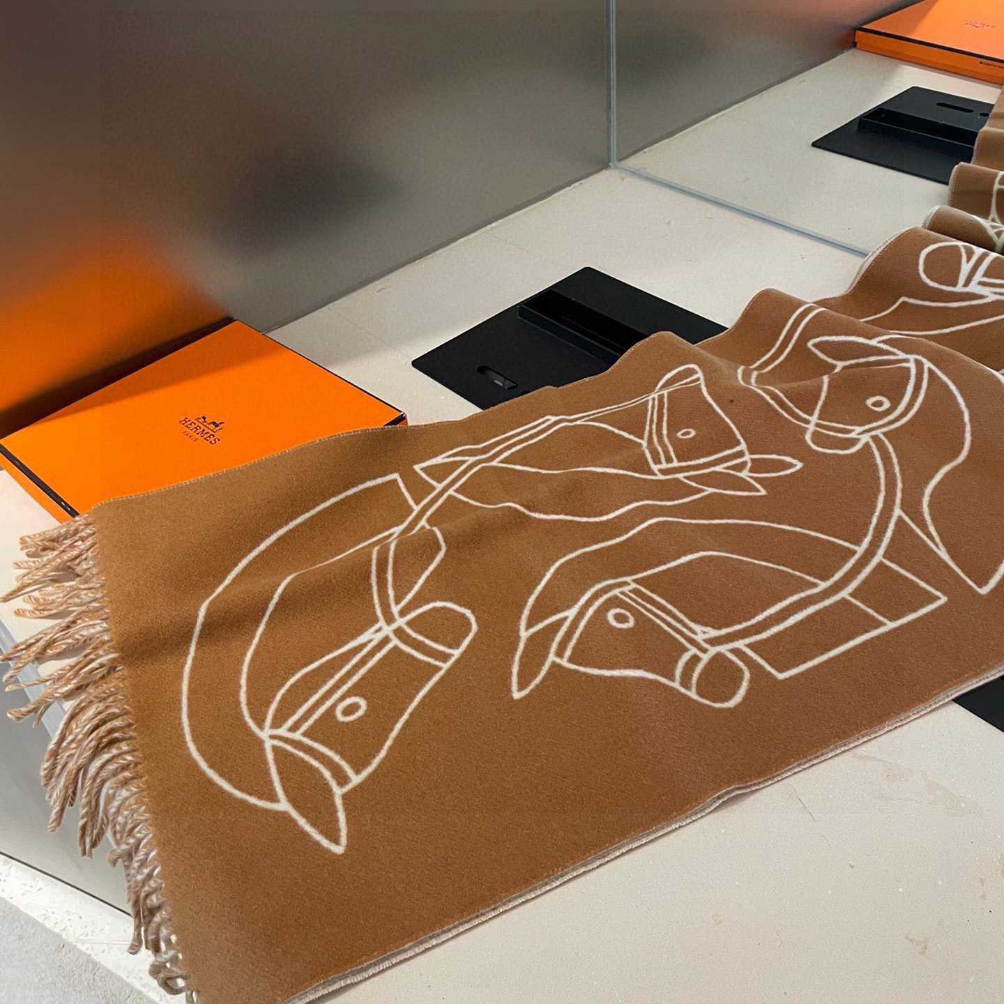 Hermes Casaque Entrelacs Equestres muffler  - FashionPlug