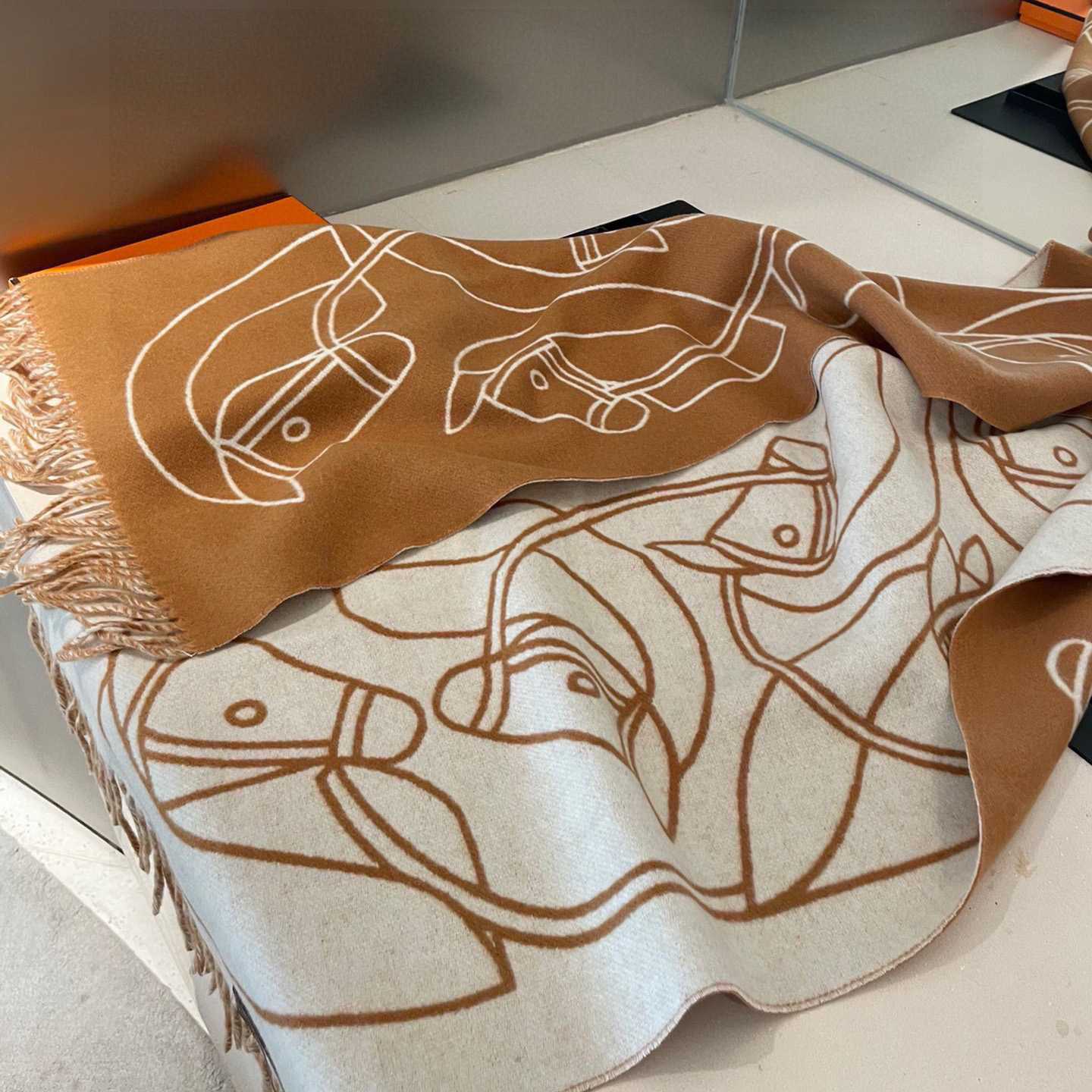 Hermes Casaque Entrelacs Equestres muffler  - FashionPlug