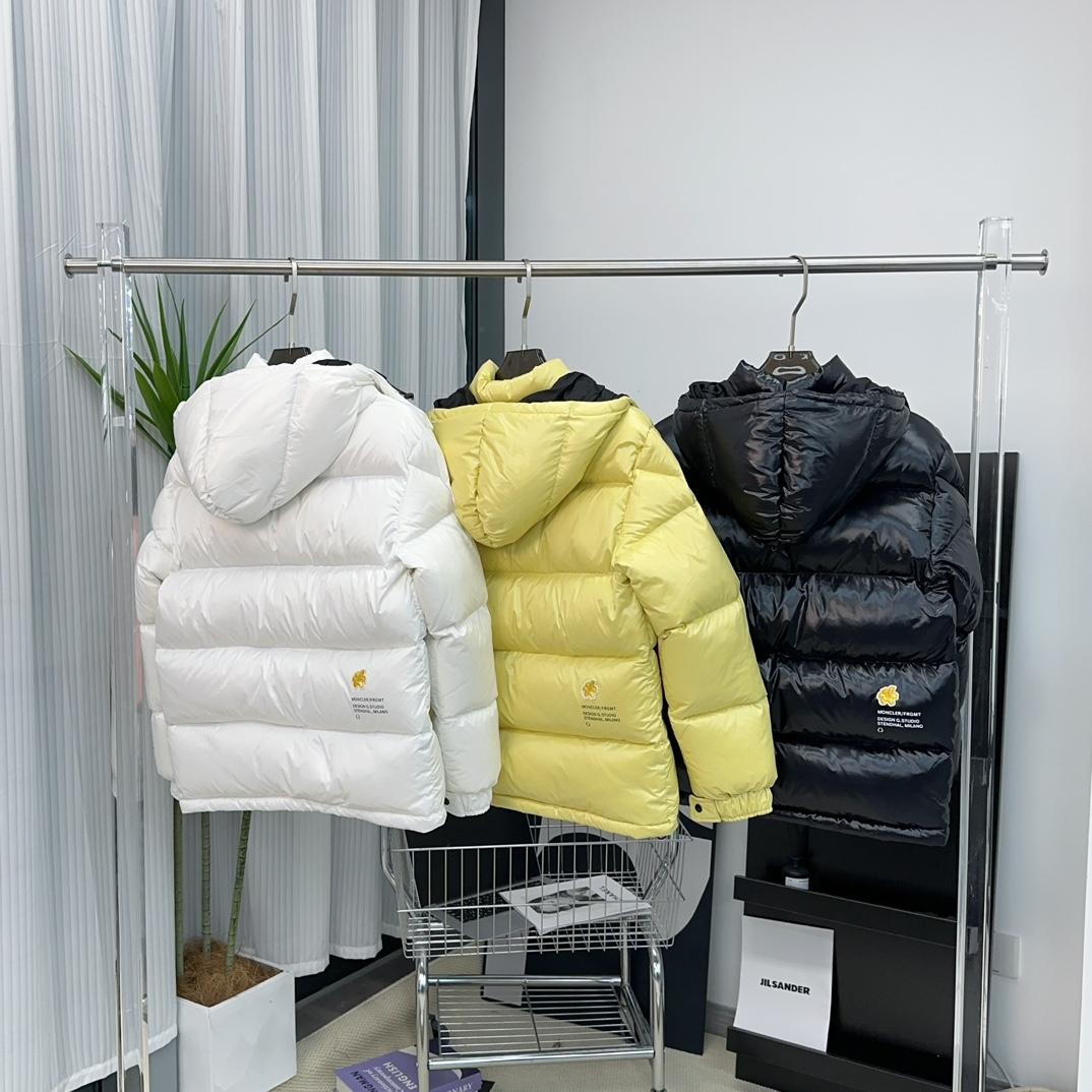 Moncler Anthemiock Short Down Jacket - FashionPlug