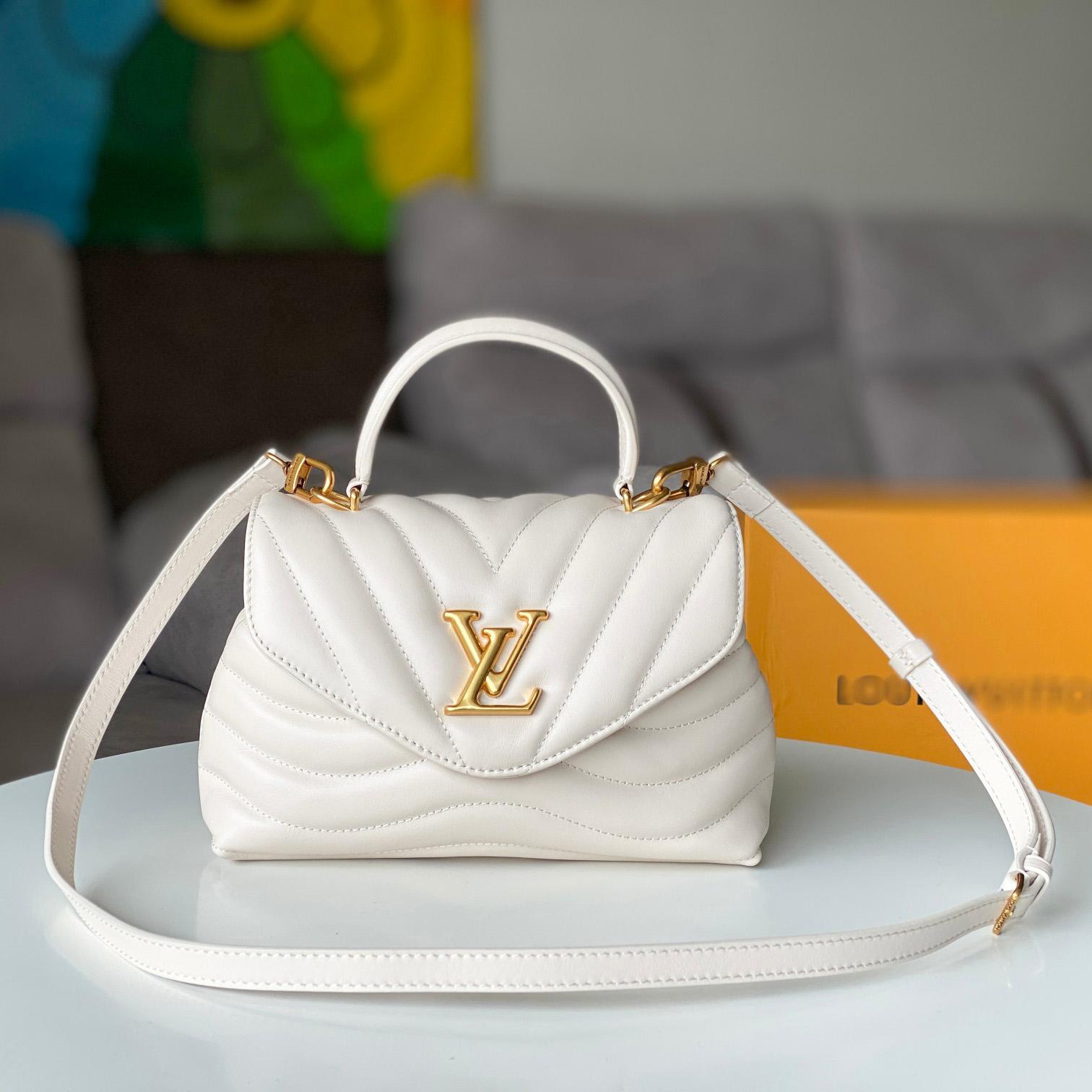 Louis Vuitton Hold Me (23x15x10cm)  M21797 - FashionPlug