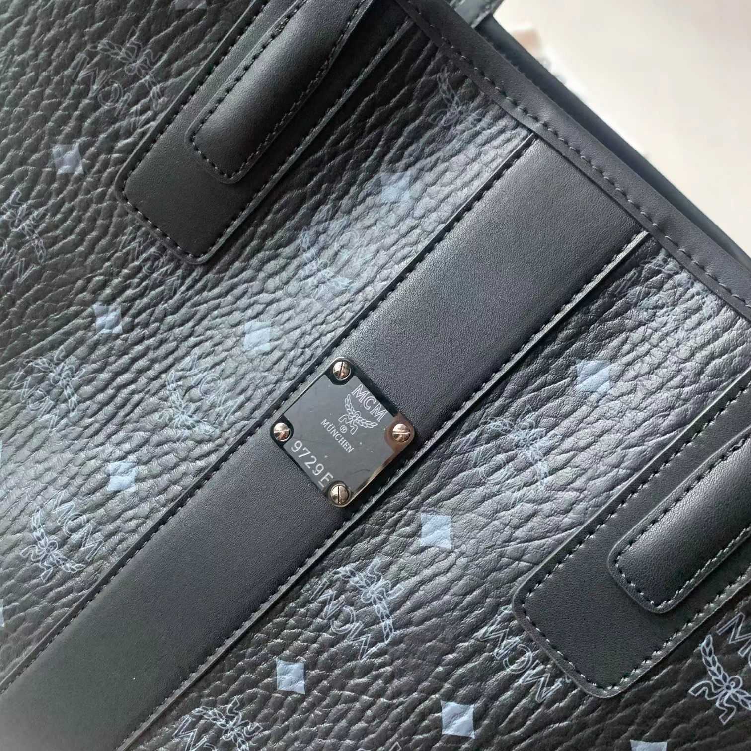 MCM Reversible Liz Shopper In Visetos - FashionPlug