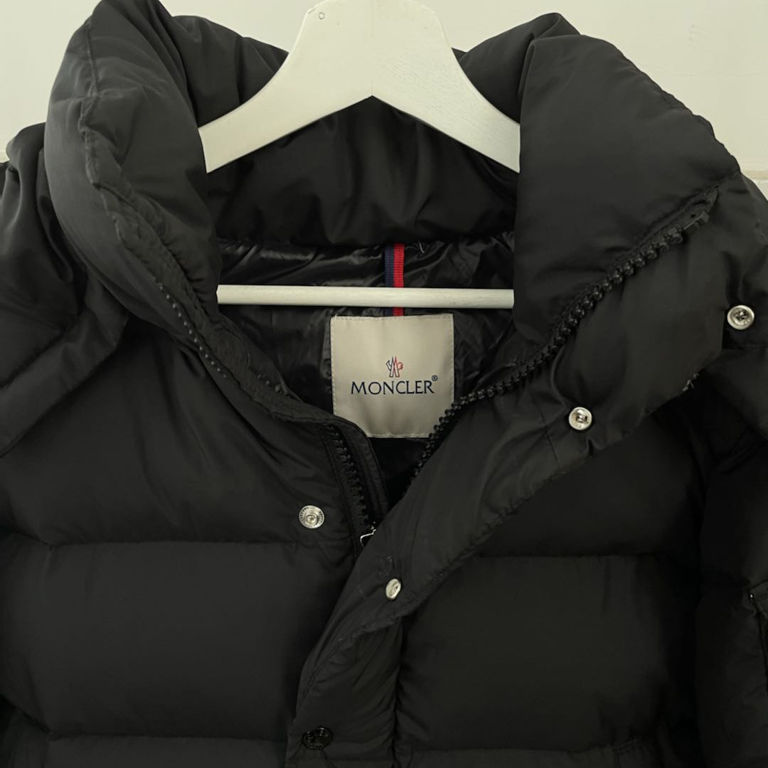 Moncler Vezere Short Down Jacket - FashionPlug