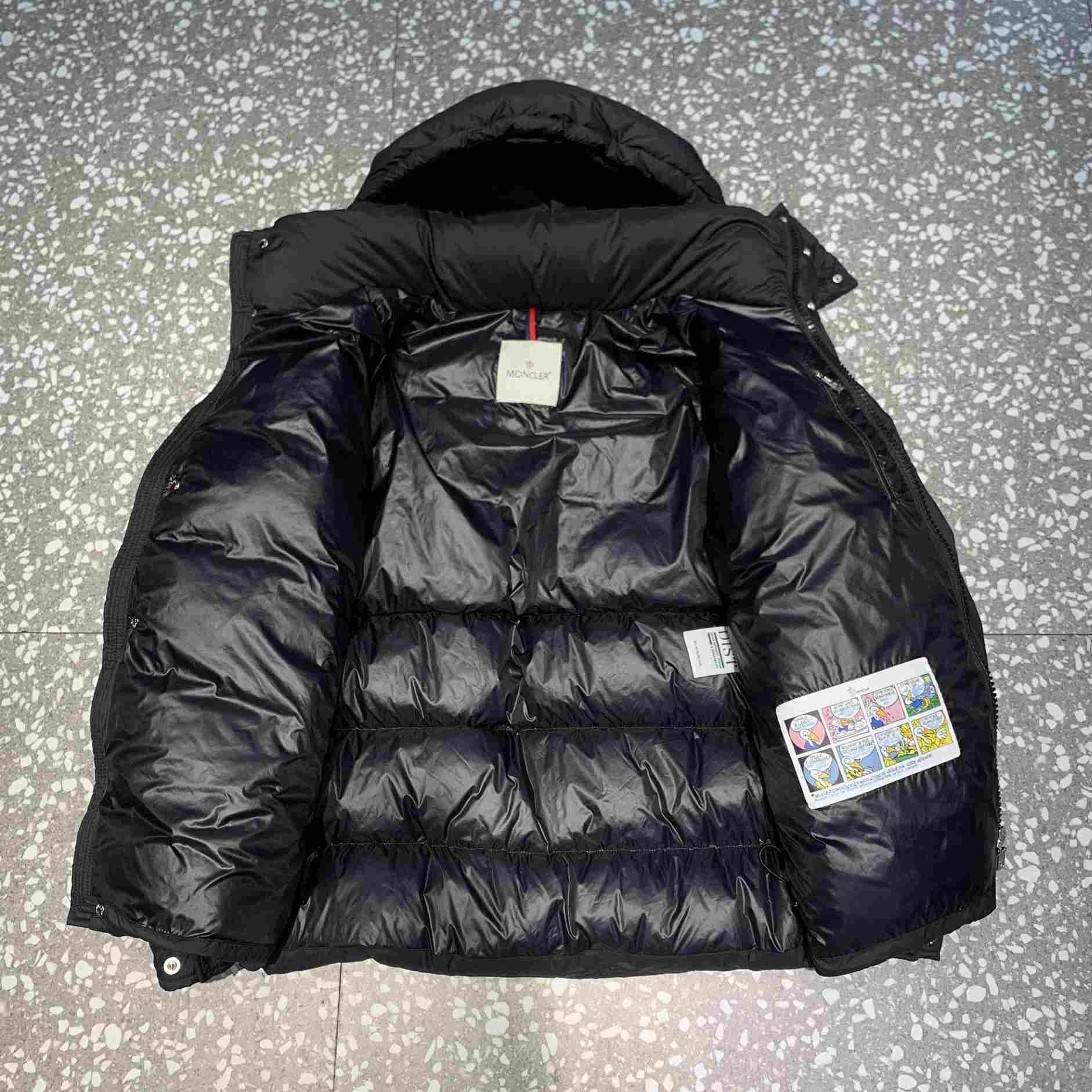 Moncler Vezere Short Down Jacket - FashionPlug