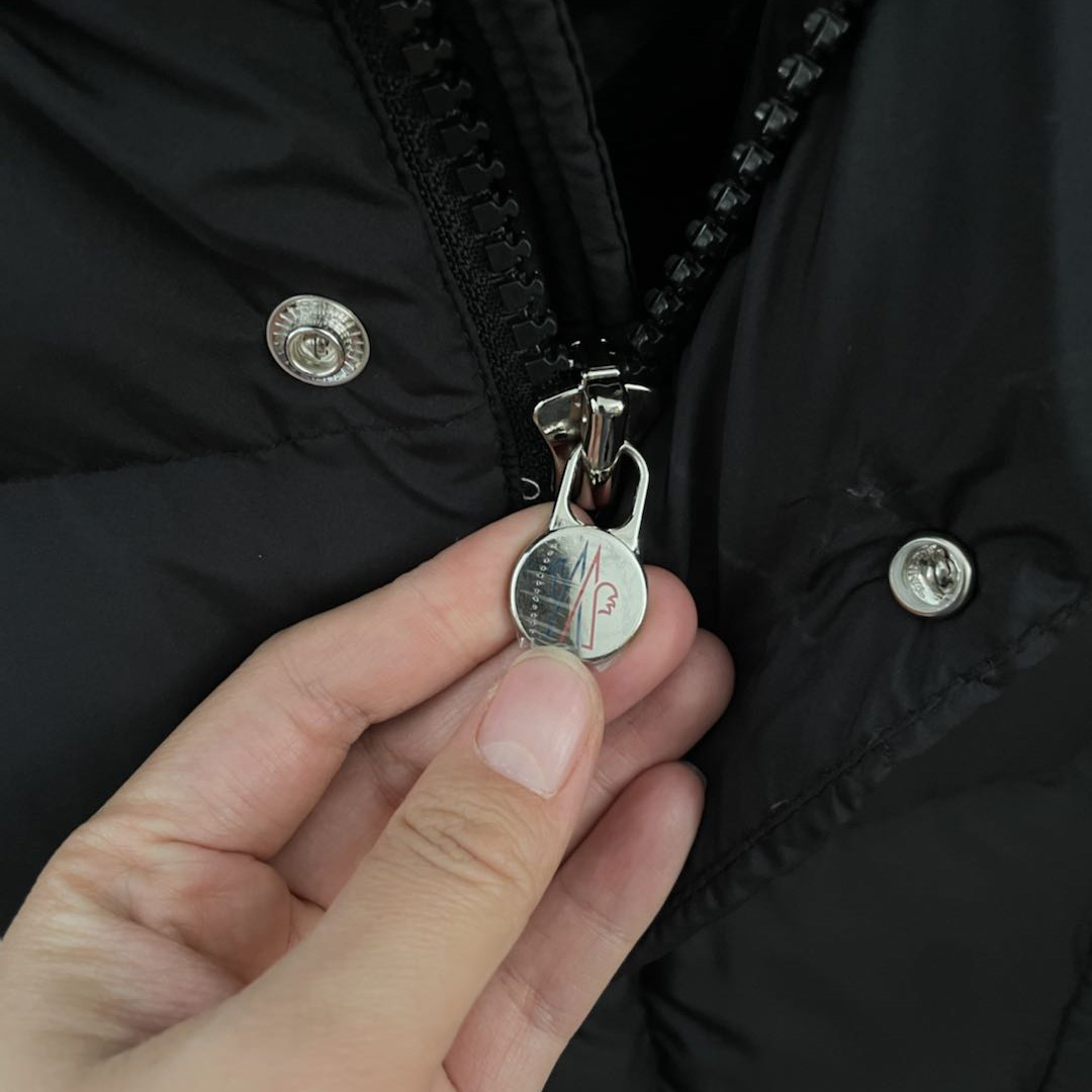 Moncler Vezere Short Down Jacket - FashionPlug