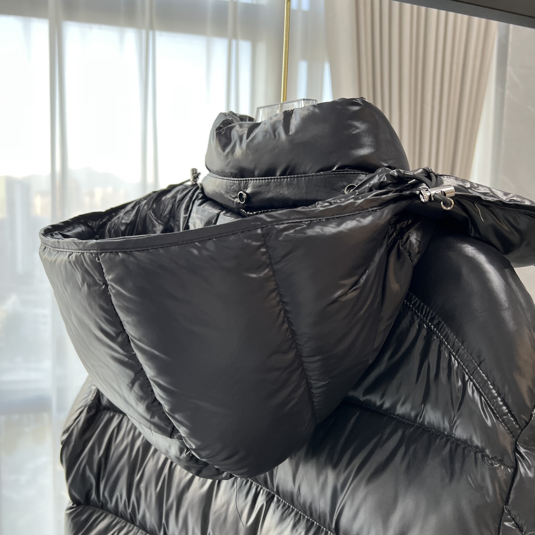 Moncler Maya Short Down Jacket - FashionPlug
