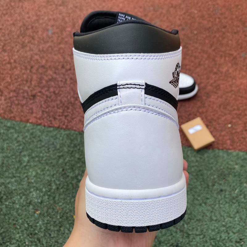  AirJordan 1 AJ 1 High OG “Reverse Panda” Sneaker     dz5485-010 - FashionPlug