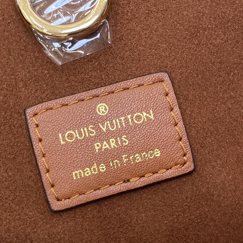 Louis Vuitton Lock It MM (36 x 29 x 15 cm)  M22925 - FashionPlug