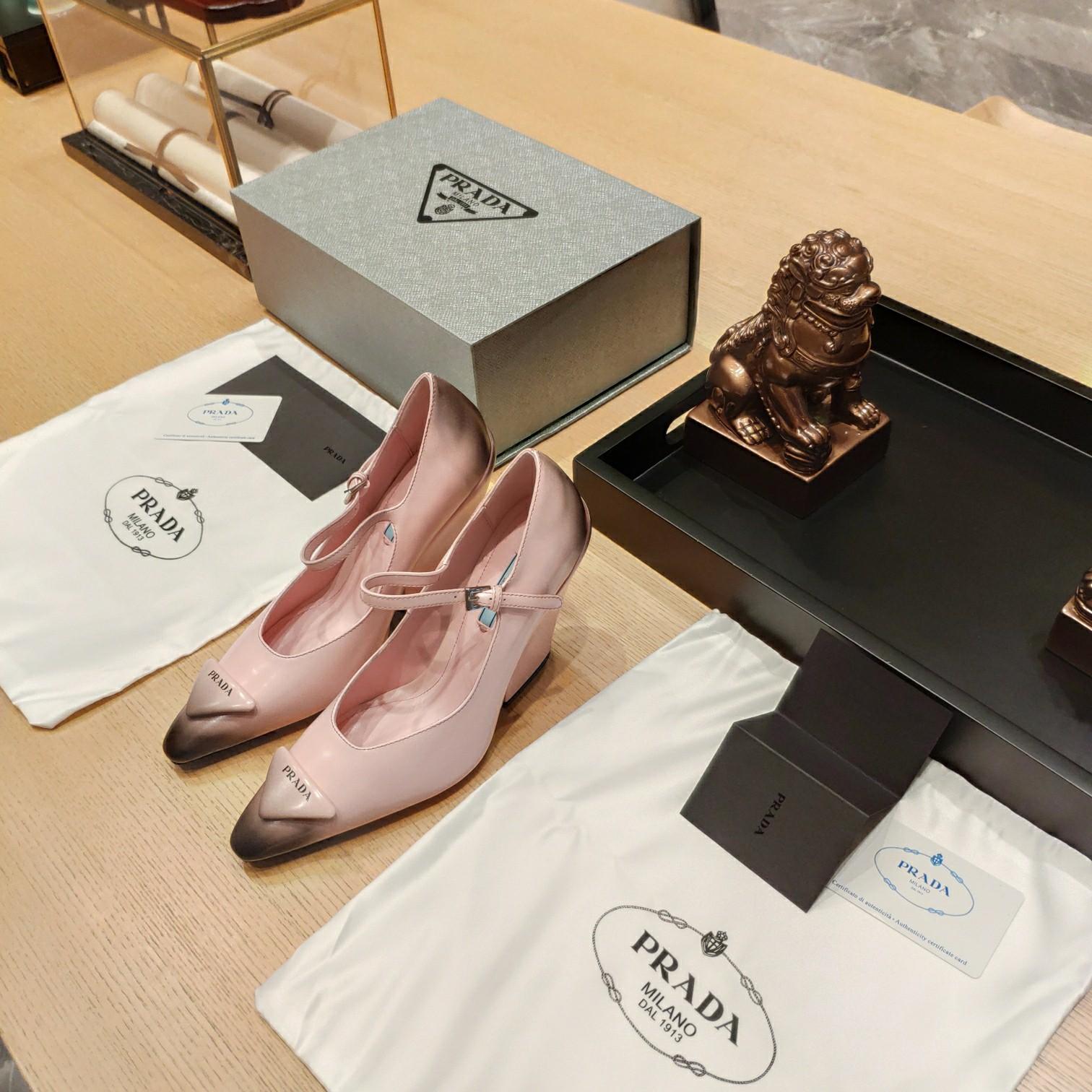 Prada Logo Toe Pumps - FashionPlug