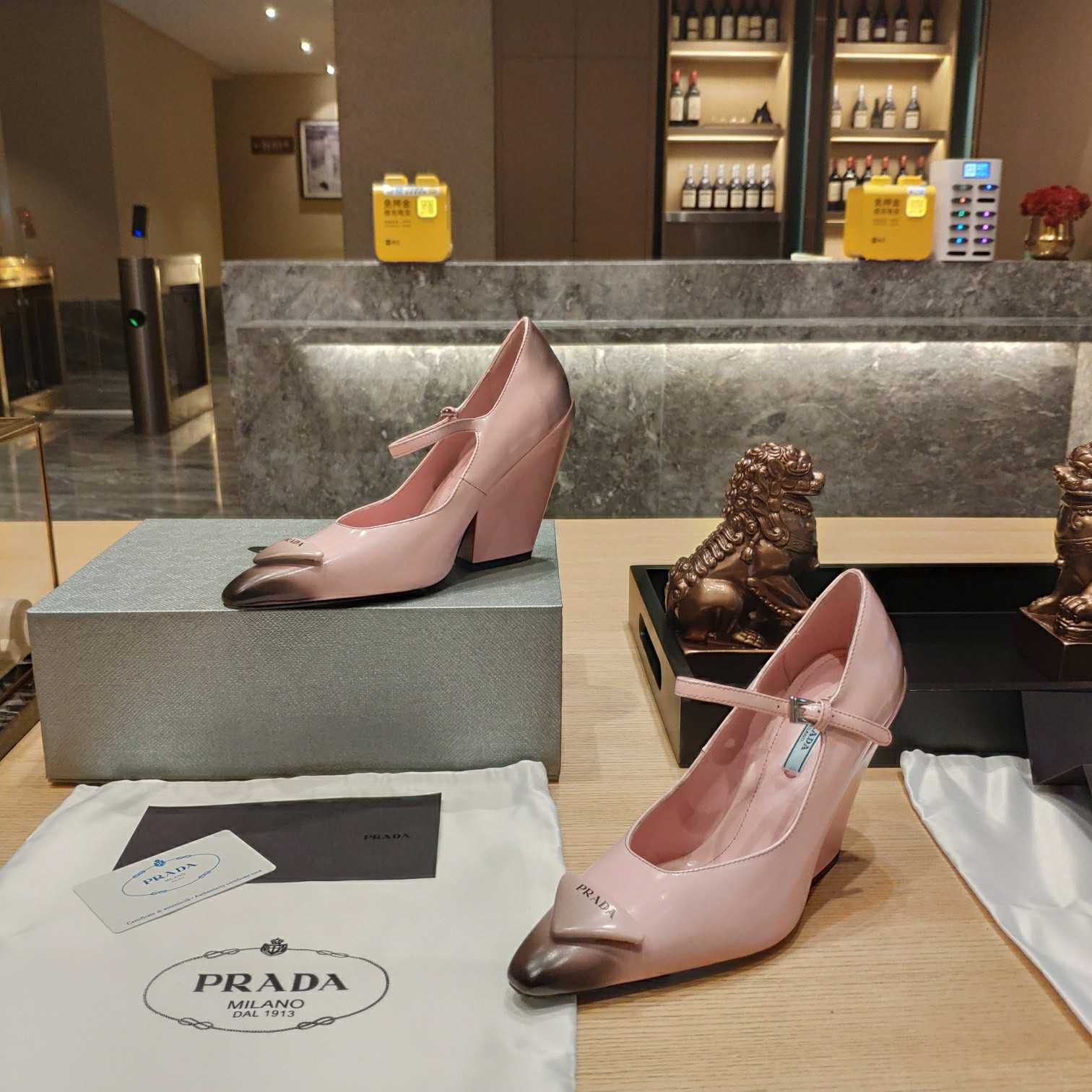 Prada Logo Toe Pumps - FashionPlug