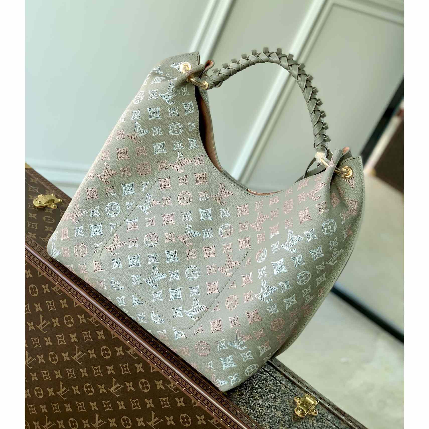 Louis Vuitton Carmel (35×40×17cm)  M23396 - FashionPlug