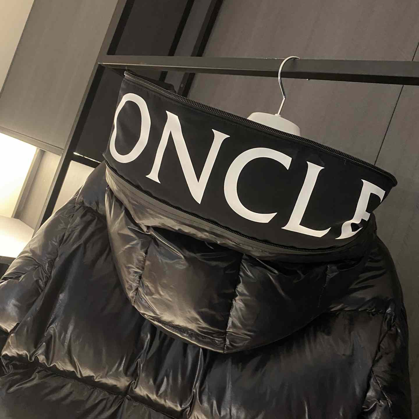 Moncler Huppe Short Down Jacket - FashionPlug