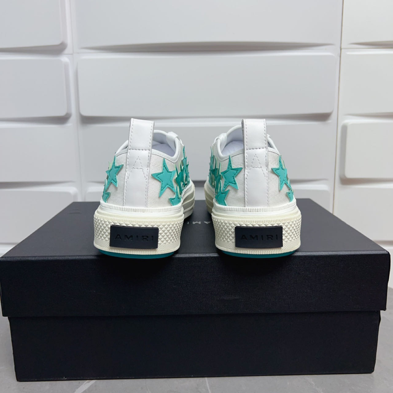 Amiri Stars Court Low Sneakers - FashionPlug