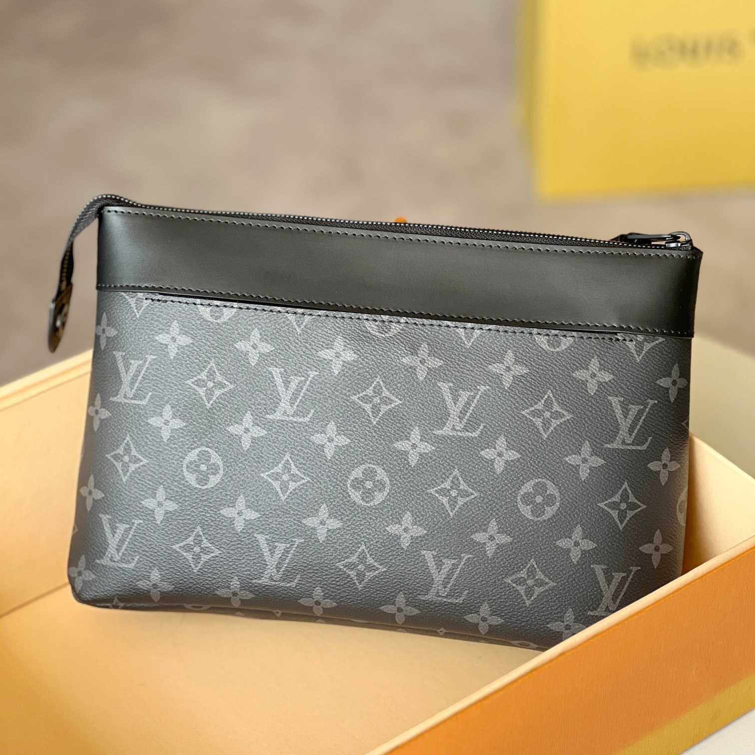 Louis Vuitton Pochette Voyage Souple (32 x 21 x 8cm)  M82543 - FashionPlug
