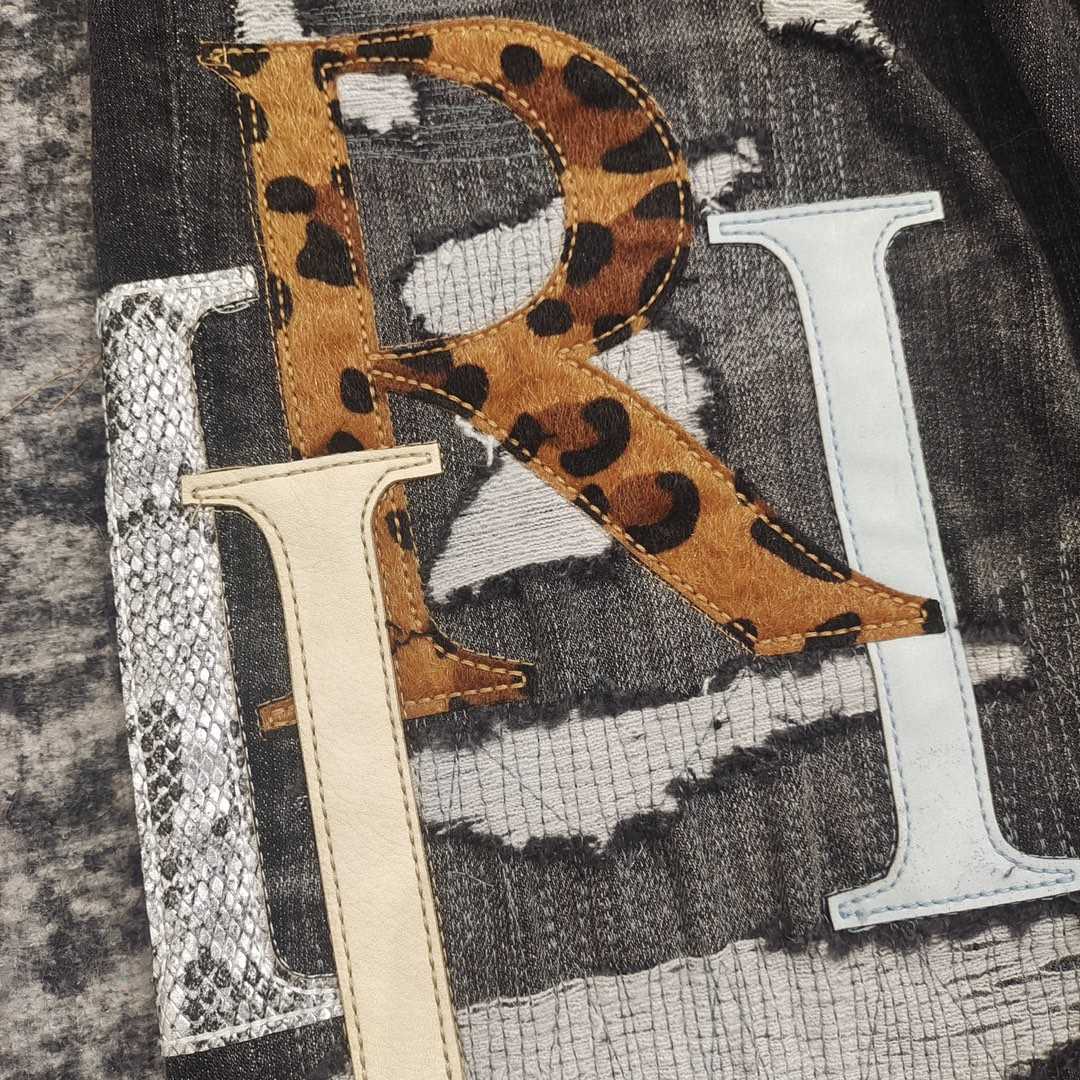 Amiri Slim Fit Jeans    650 - FashionPlug