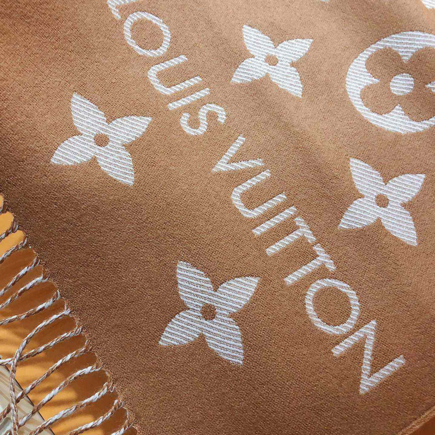 Louis Vuitton LV Essential Scarf - FashionPlug