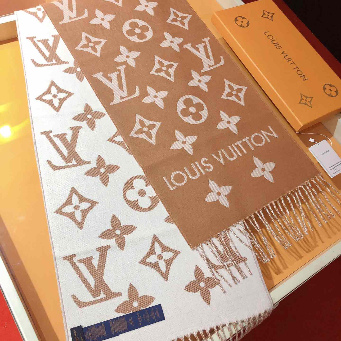 Louis Vuitton LV Essential Scarf - FashionPlug