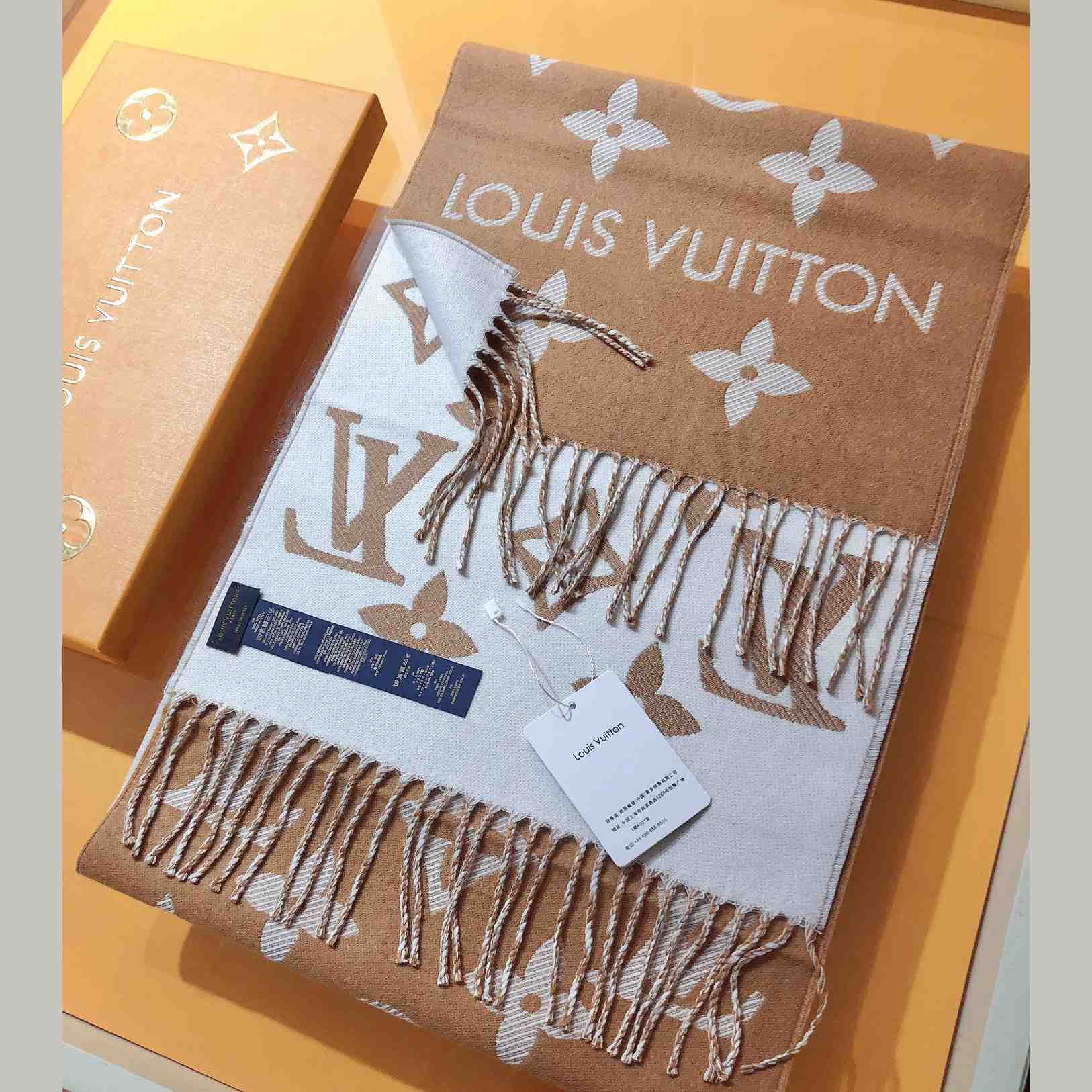 Louis Vuitton LV Essential Scarf - FashionPlug