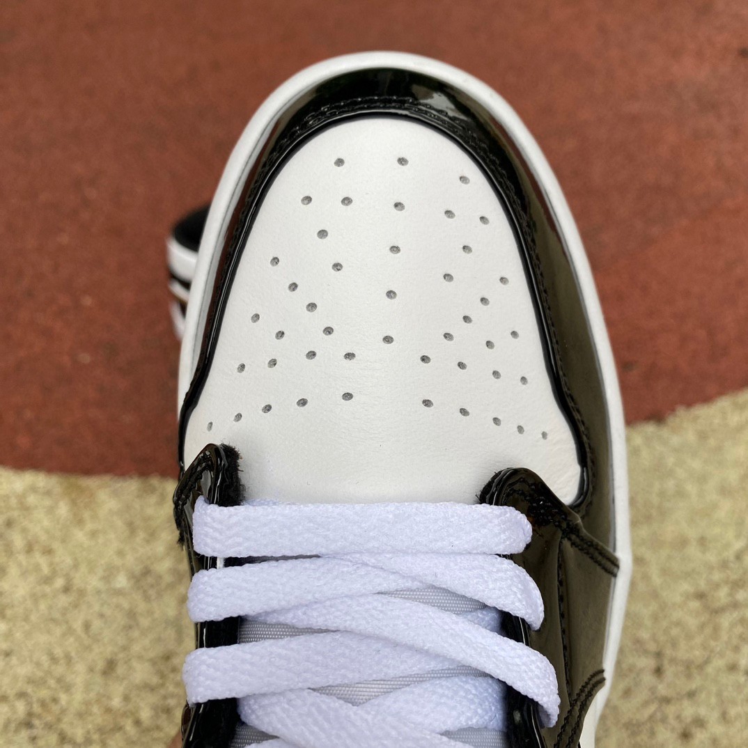 Air Jordan 1 mid Sneakers    852542-007 - FashionPlug