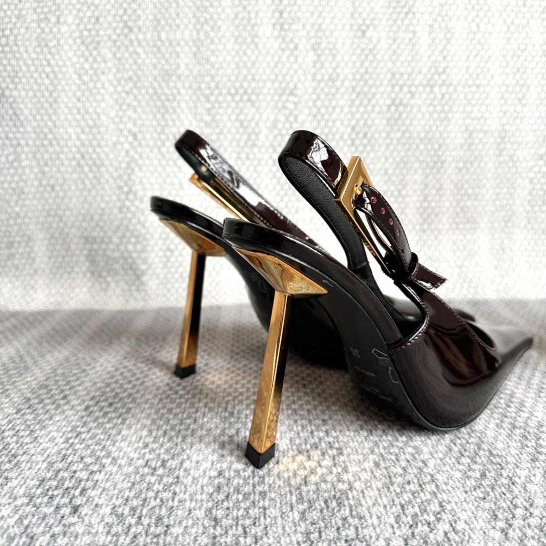 Saint Laurent Lee Slingback Pumps In Patent Leather - FashionPlug