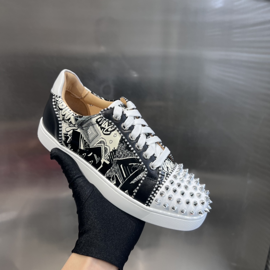 Christian Louboutin Sneakers - FashionPlug