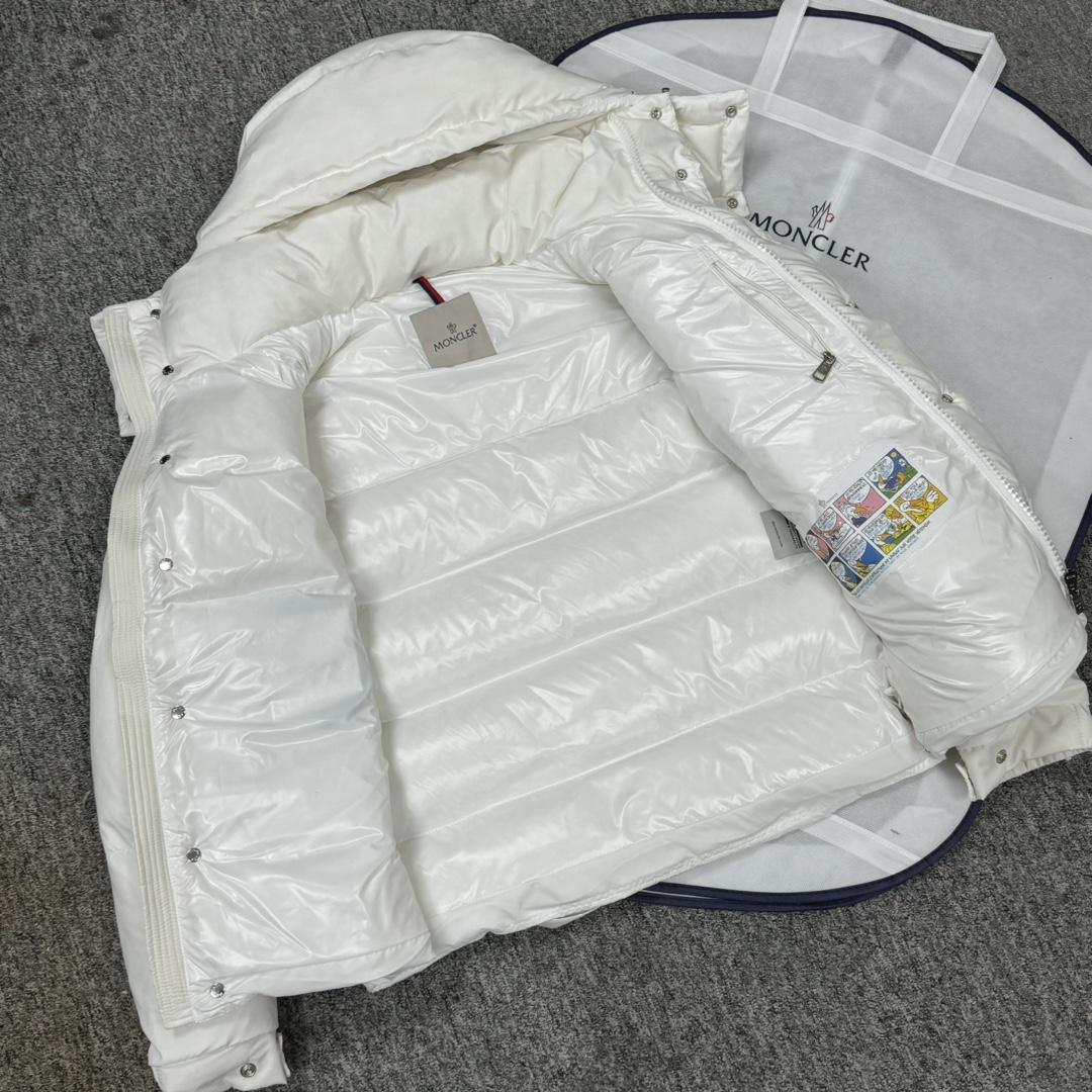 Moncler Vezere Short Down Jacket - FashionPlug