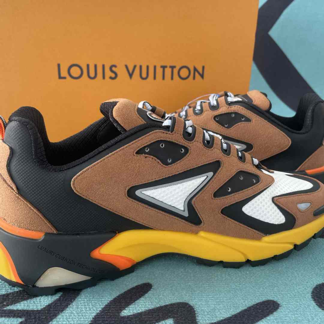 Louis Vuitton Runner Tatic Sneaker(Upon UK Size) - FashionPlug