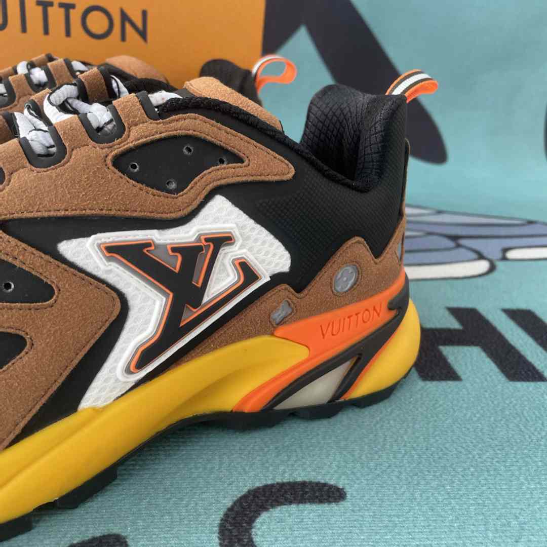 Louis Vuitton Runner Tatic Sneaker(Upon UK Size) - FashionPlug