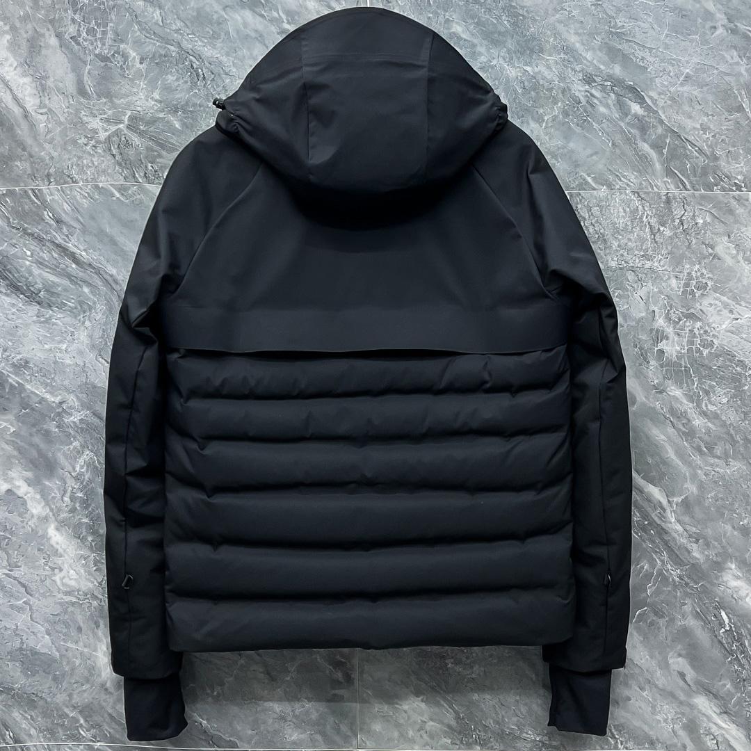 Moncler Short Down Jacket - FashionPlug