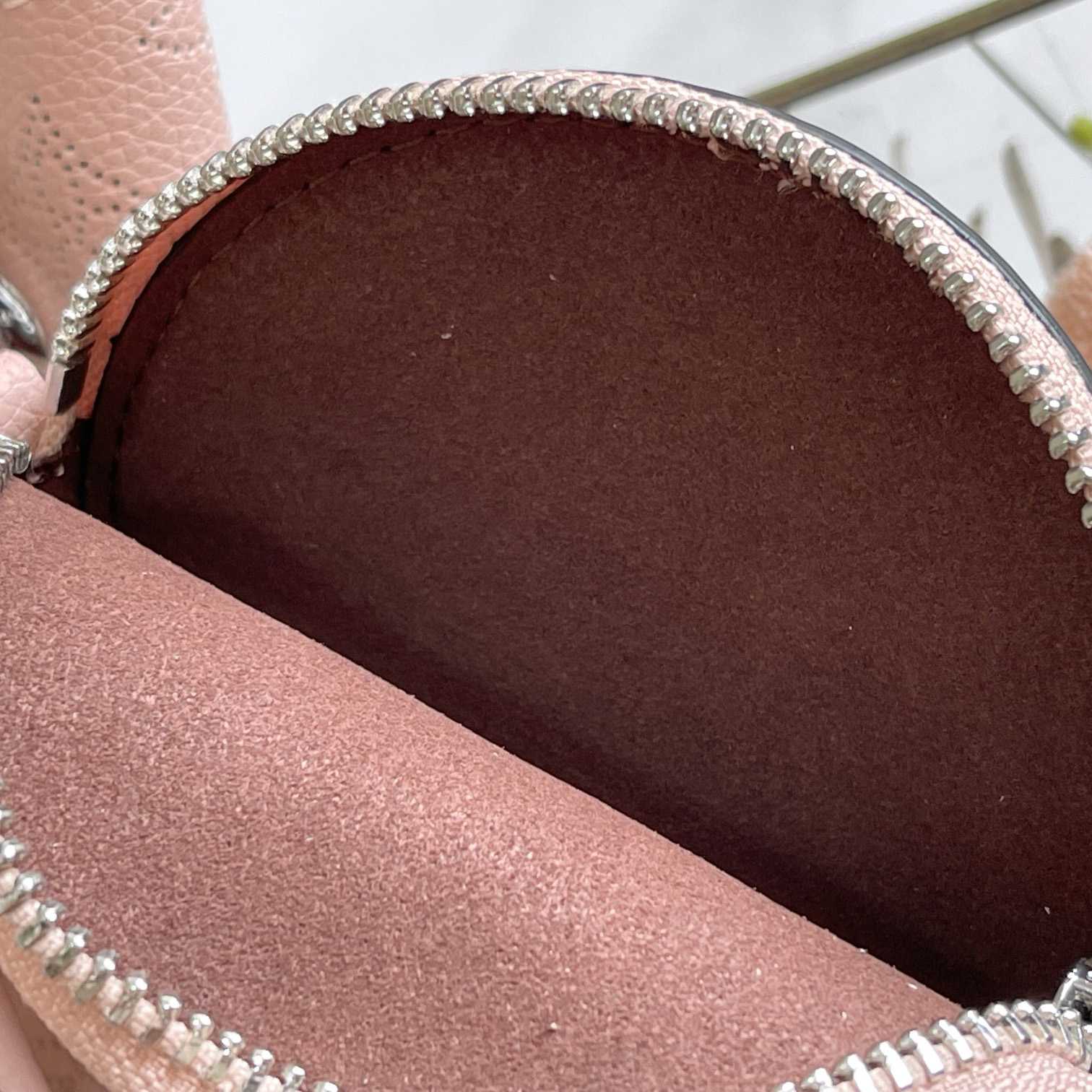 Louis Vuitton Bella (19×22×14cm)  M23195 - FashionPlug