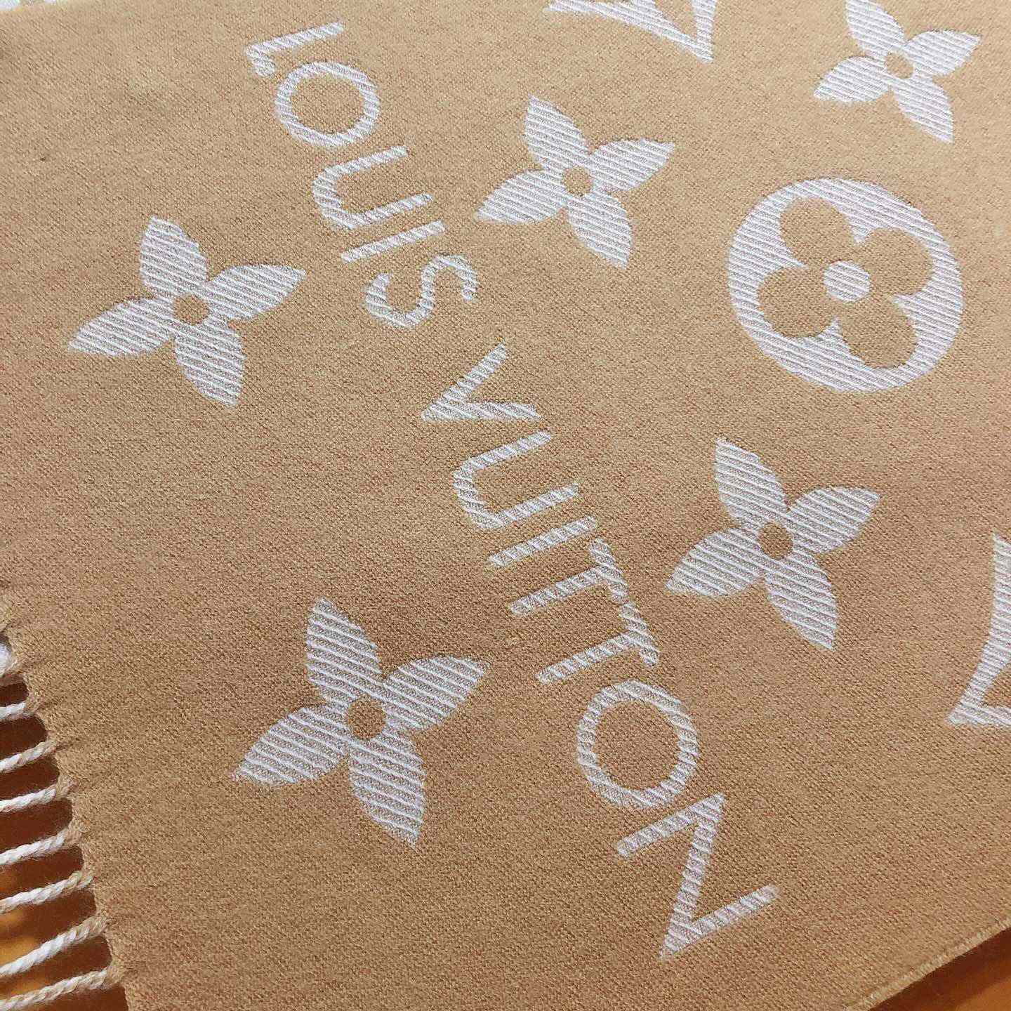 Louis Vuitton LV Essential Scarf - FashionPlug