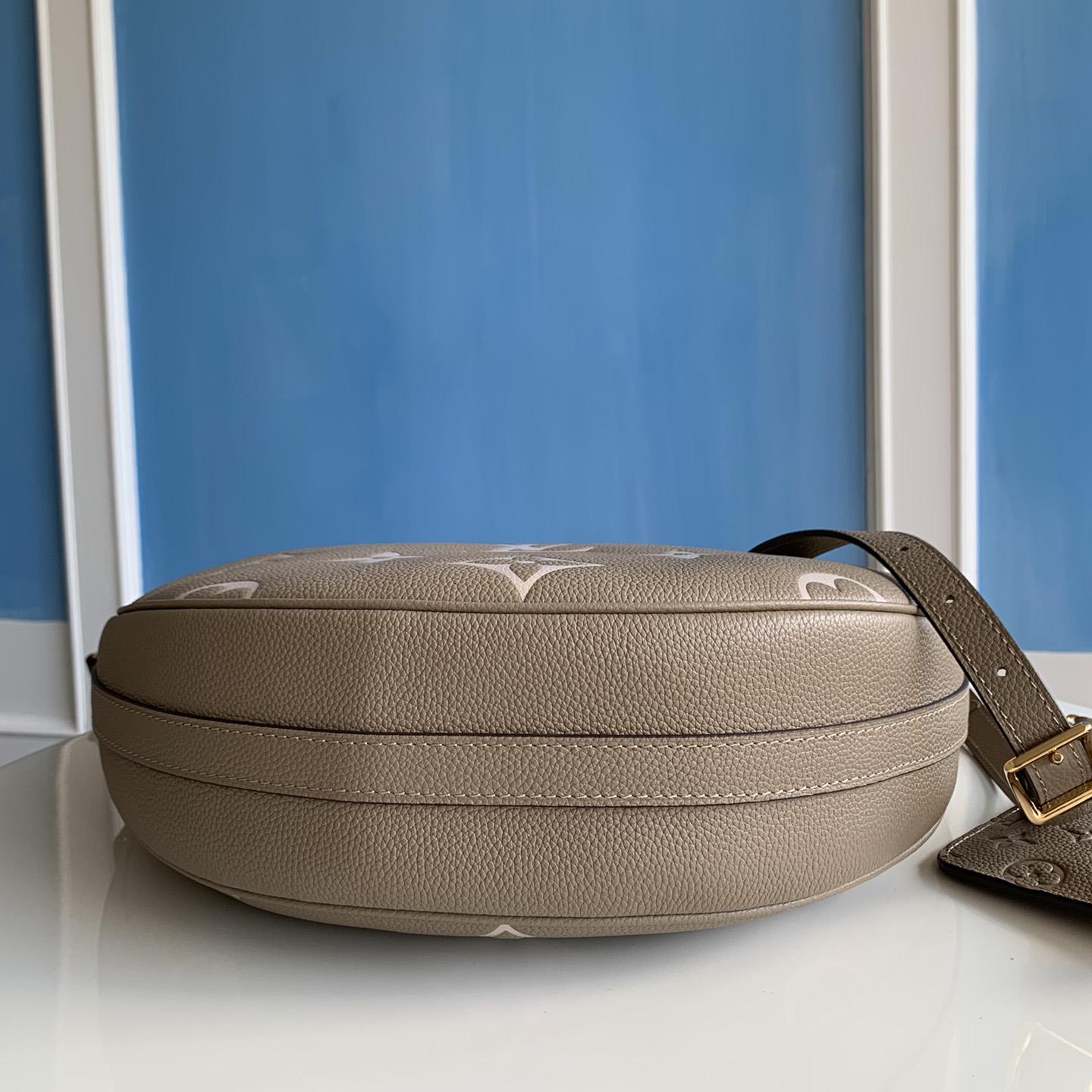 Louis Vuitton Loop Hobo          M46738 - FashionPlug