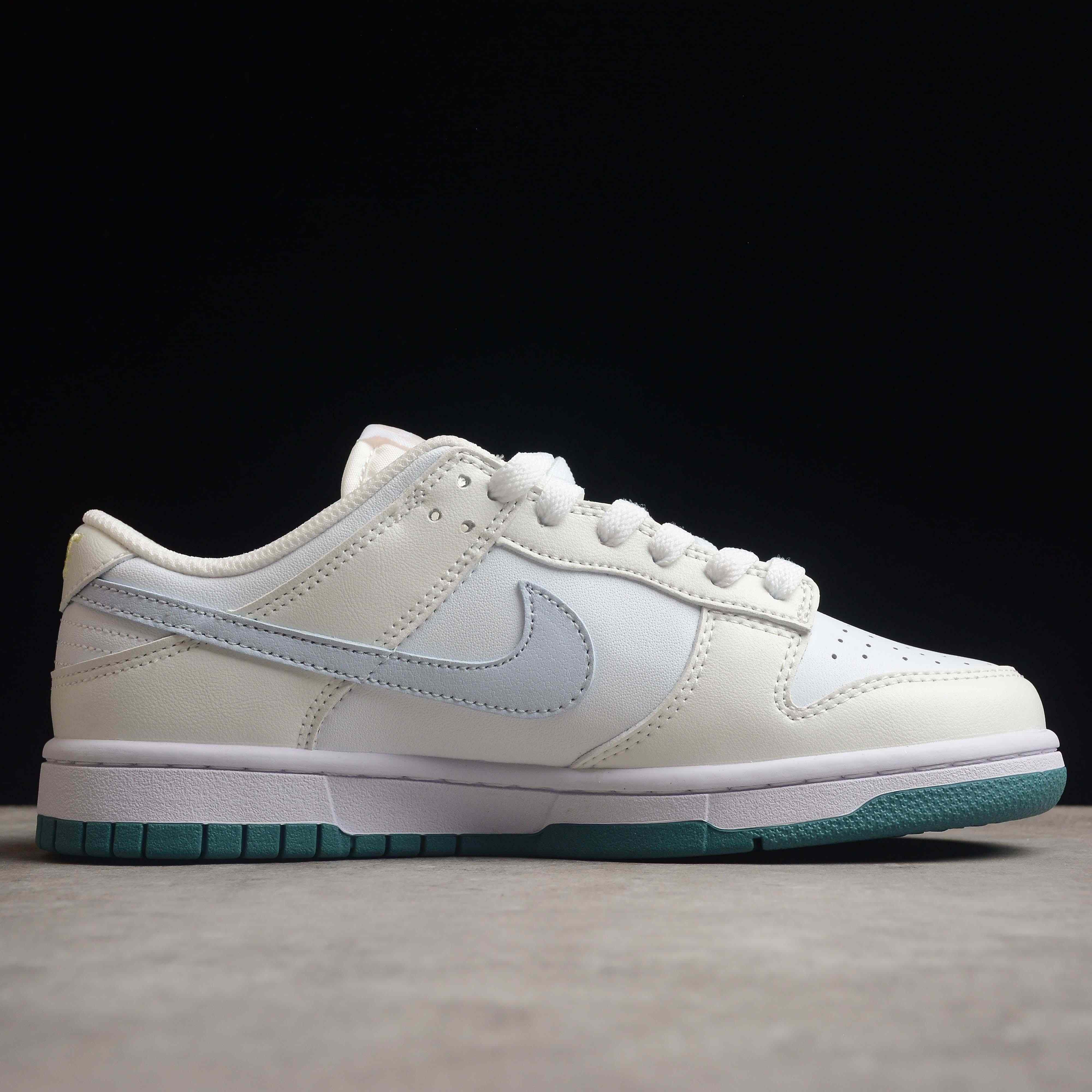 Nike Dunk Low Sneaker     FD9911-10113 - FashionPlug