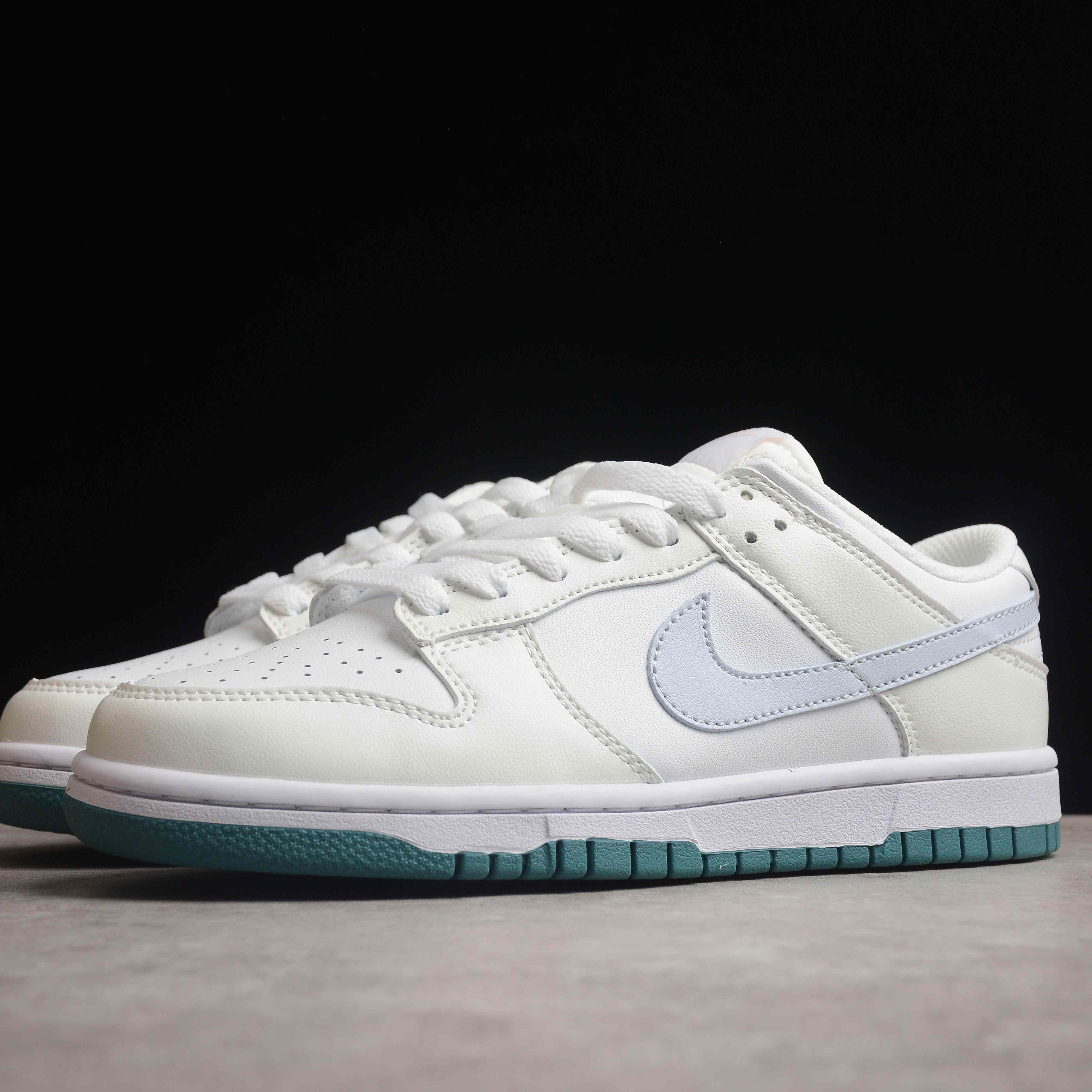 Nike Dunk Low Sneaker     FD9911-10113 - FashionPlug