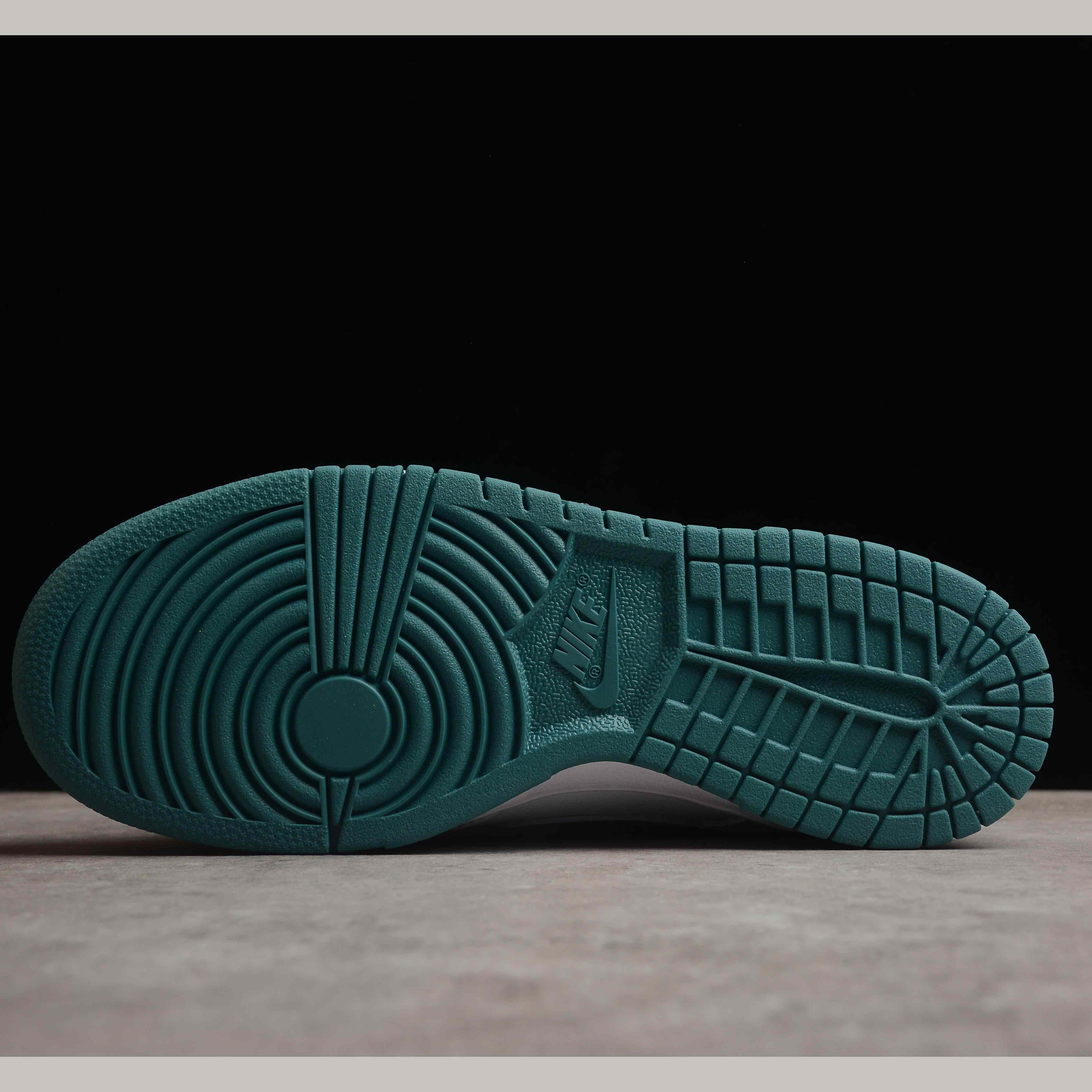 Nike Dunk Low Sneaker     FD9911-10113 - FashionPlug