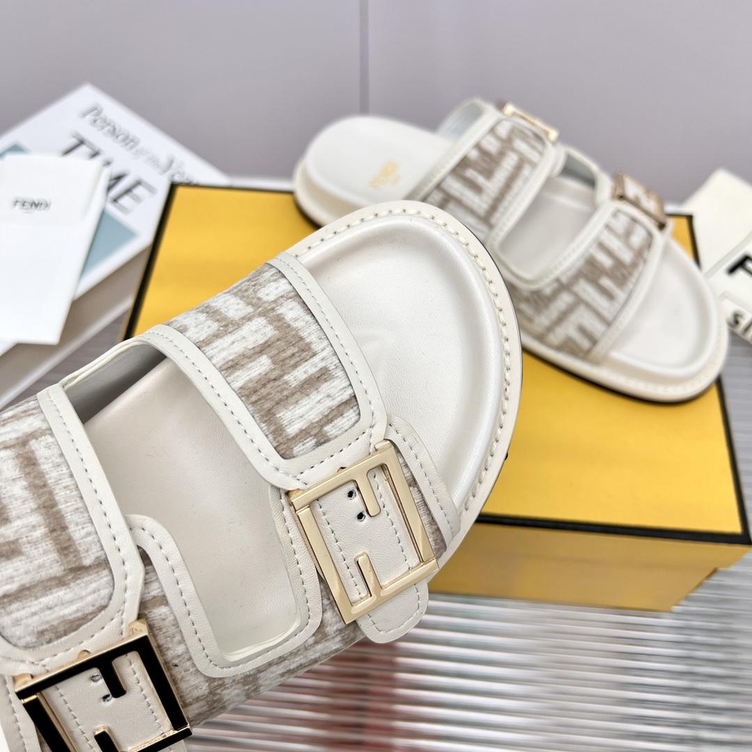 Fendi Feel FF Fabric Slides - FashionPlug