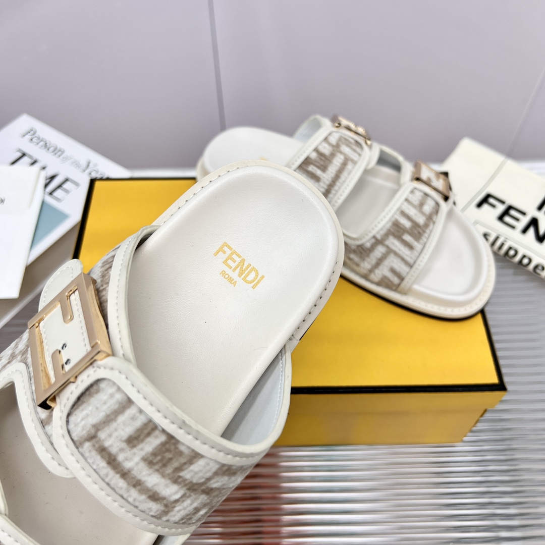 Fendi Feel FF Fabric Slides - FashionPlug