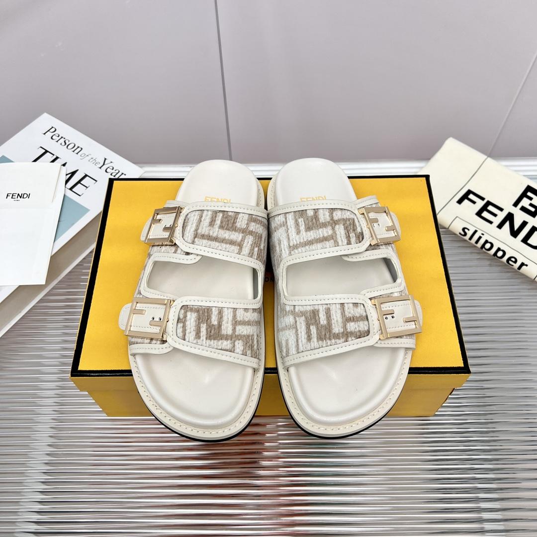 Fendi Feel FF Fabric Slides - FashionPlug
